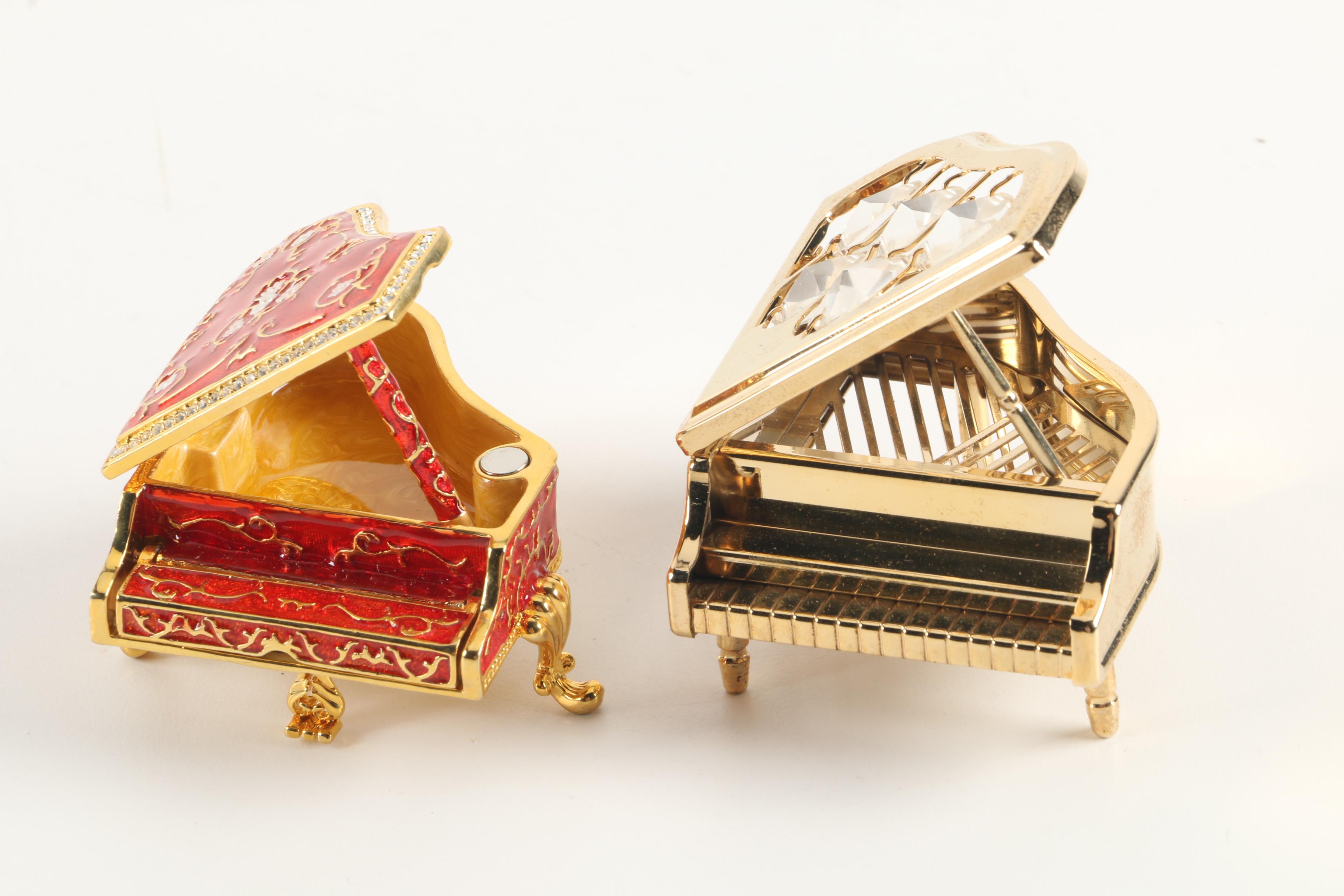 Wedgwood "Hathaway Rose" Ginger Jar with Figurines and Salt Cellars