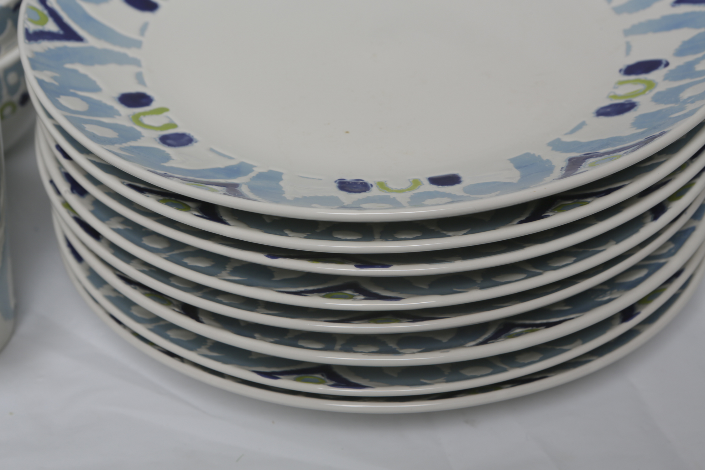 Rachel Ray "Ikat" Tableware