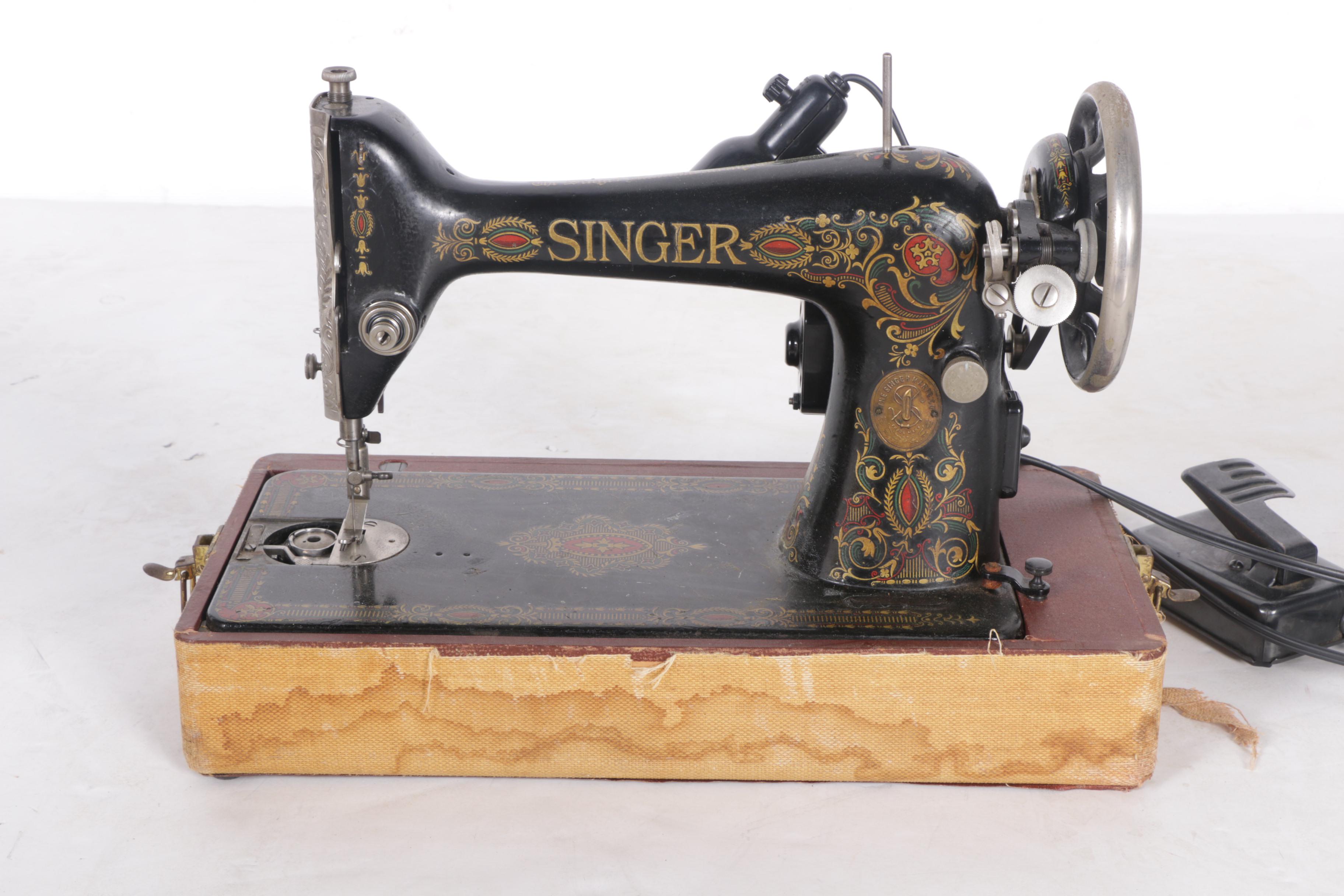 Singer G Series 1920s Sewing Machine with Case and Attachments
