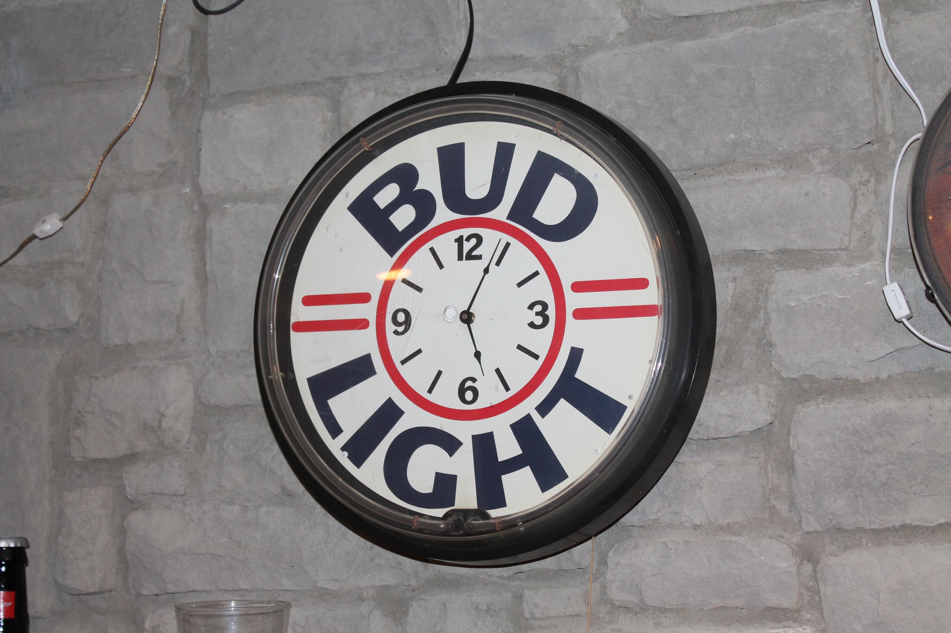 Neon Lighted Bud Light Wall Clock