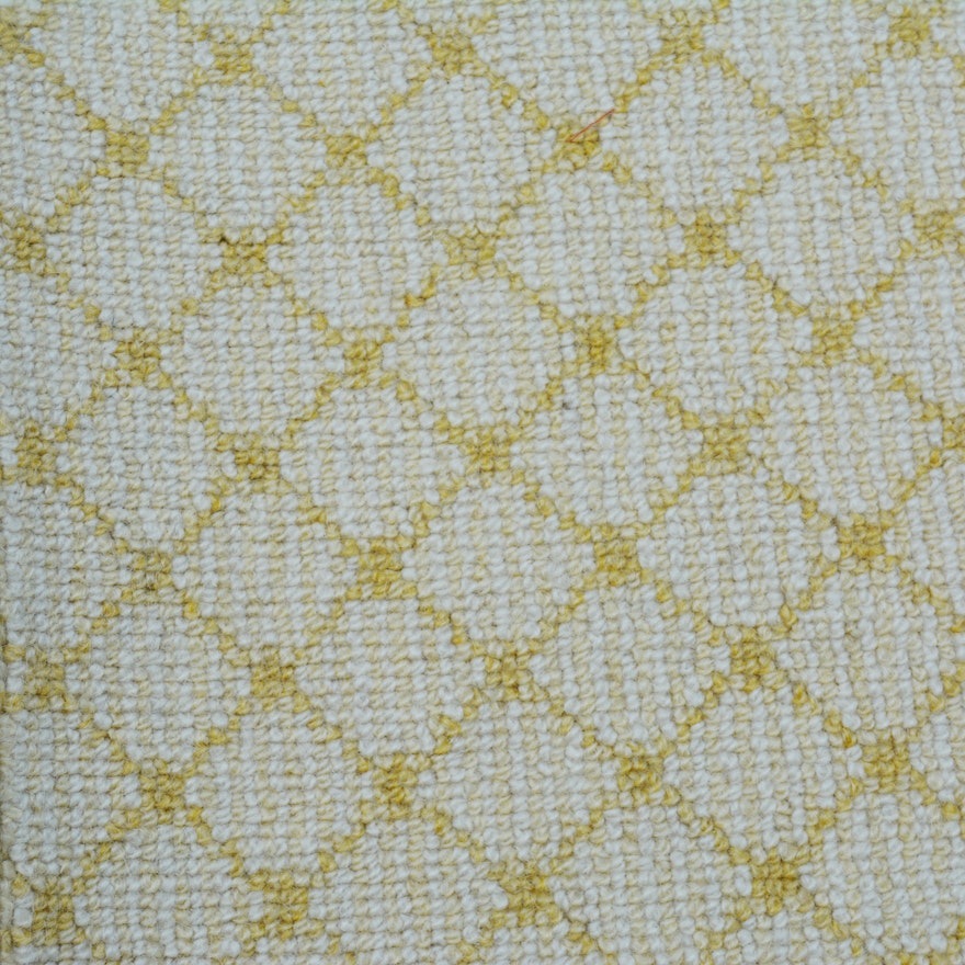 Lattice Patterned Bound Carpet Area Rug