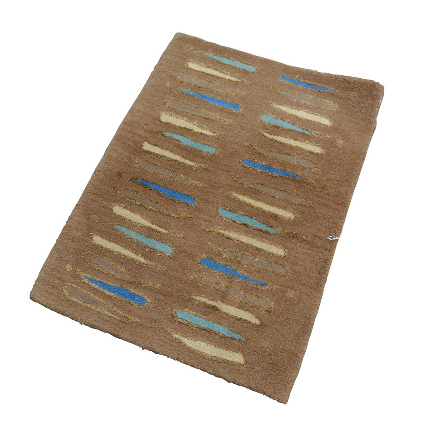 Tufted Contemporary Rizzy Wool Accent Rug