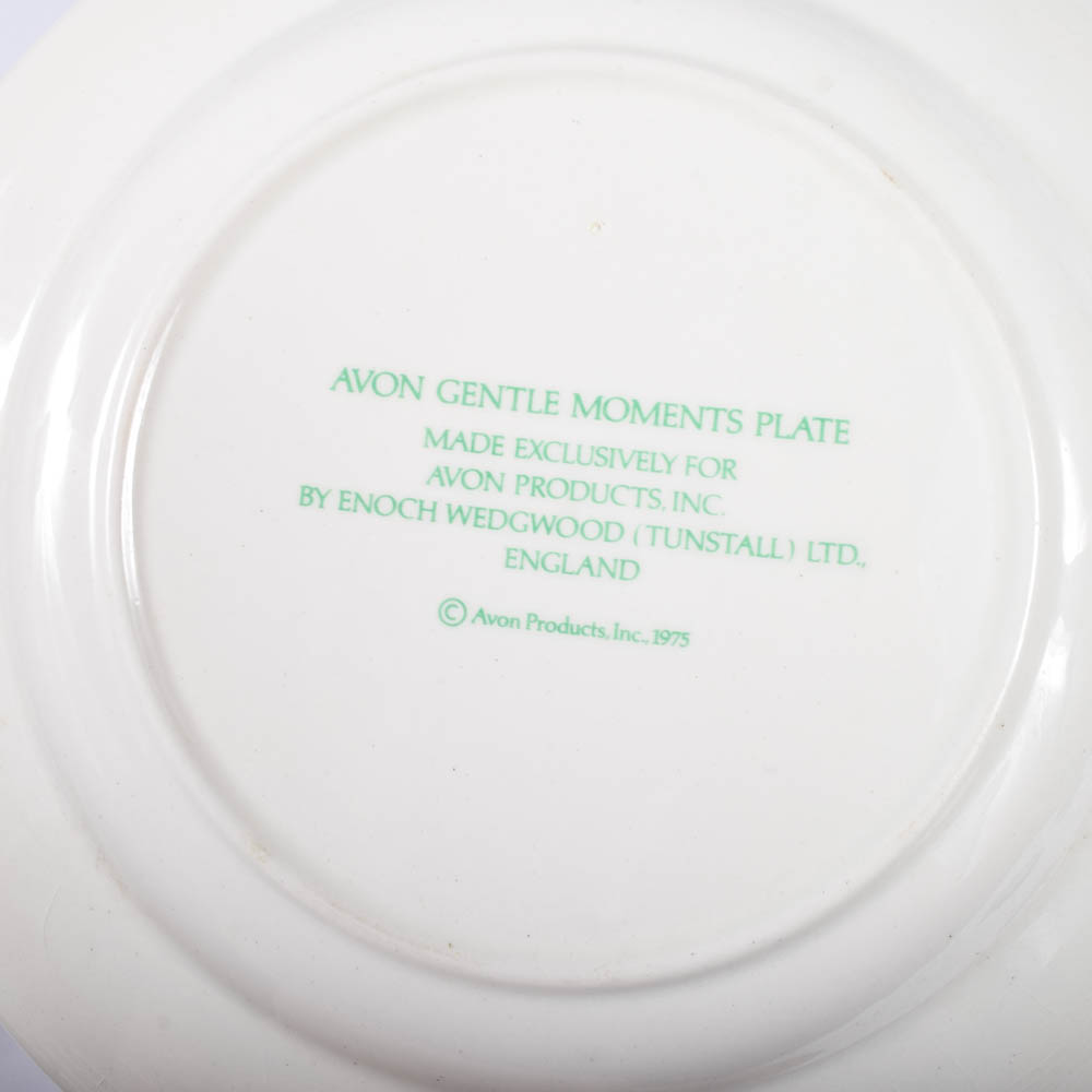 Vintage Avon Collector Plates Featuring Annual Holiday Plates