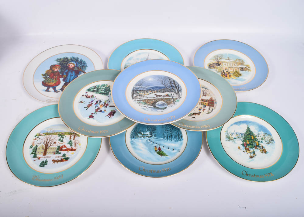 Vintage Avon Collector Plates Featuring Annual Holiday Plates