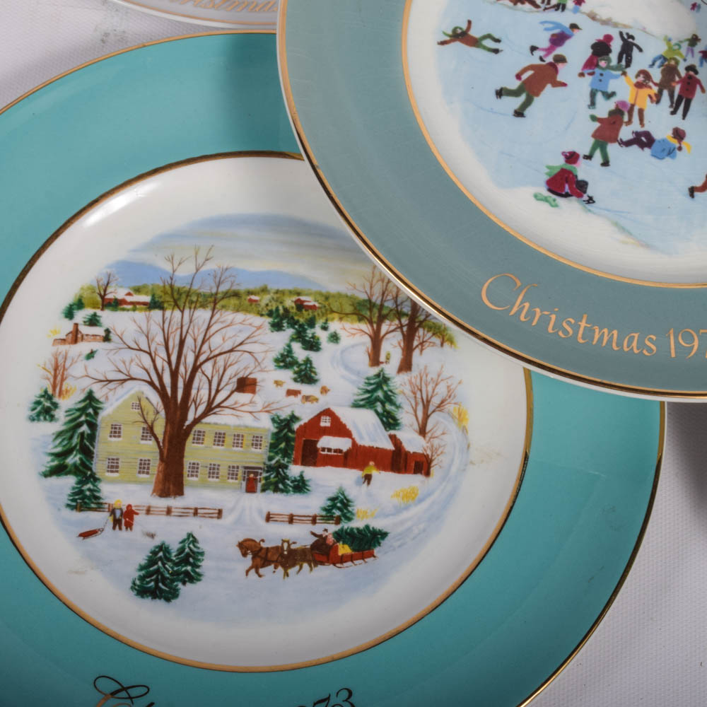 Vintage Avon Collector Plates Featuring Annual Holiday Plates