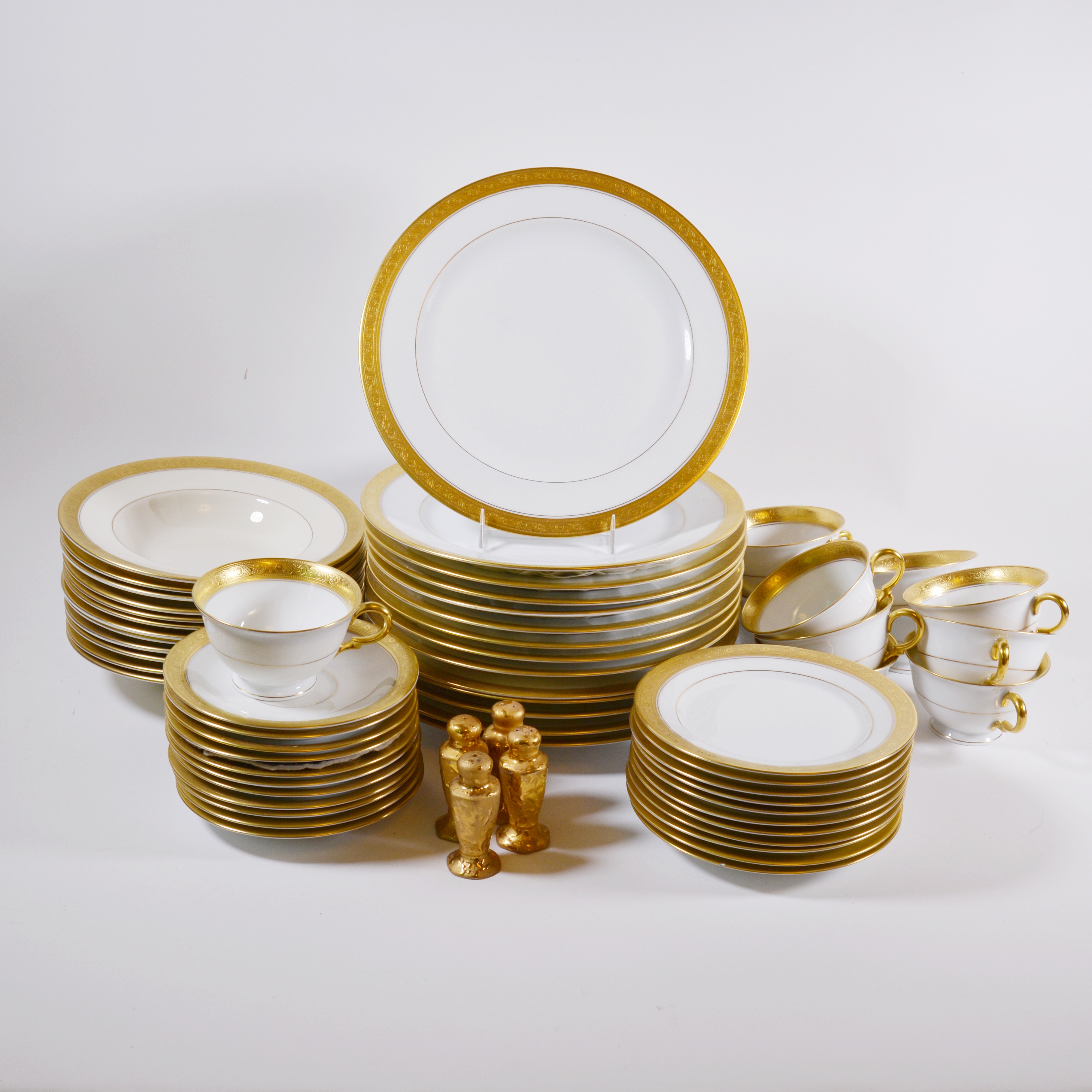 Pickard and Wheeling China Gilt Encrusted Dinnerware Collection