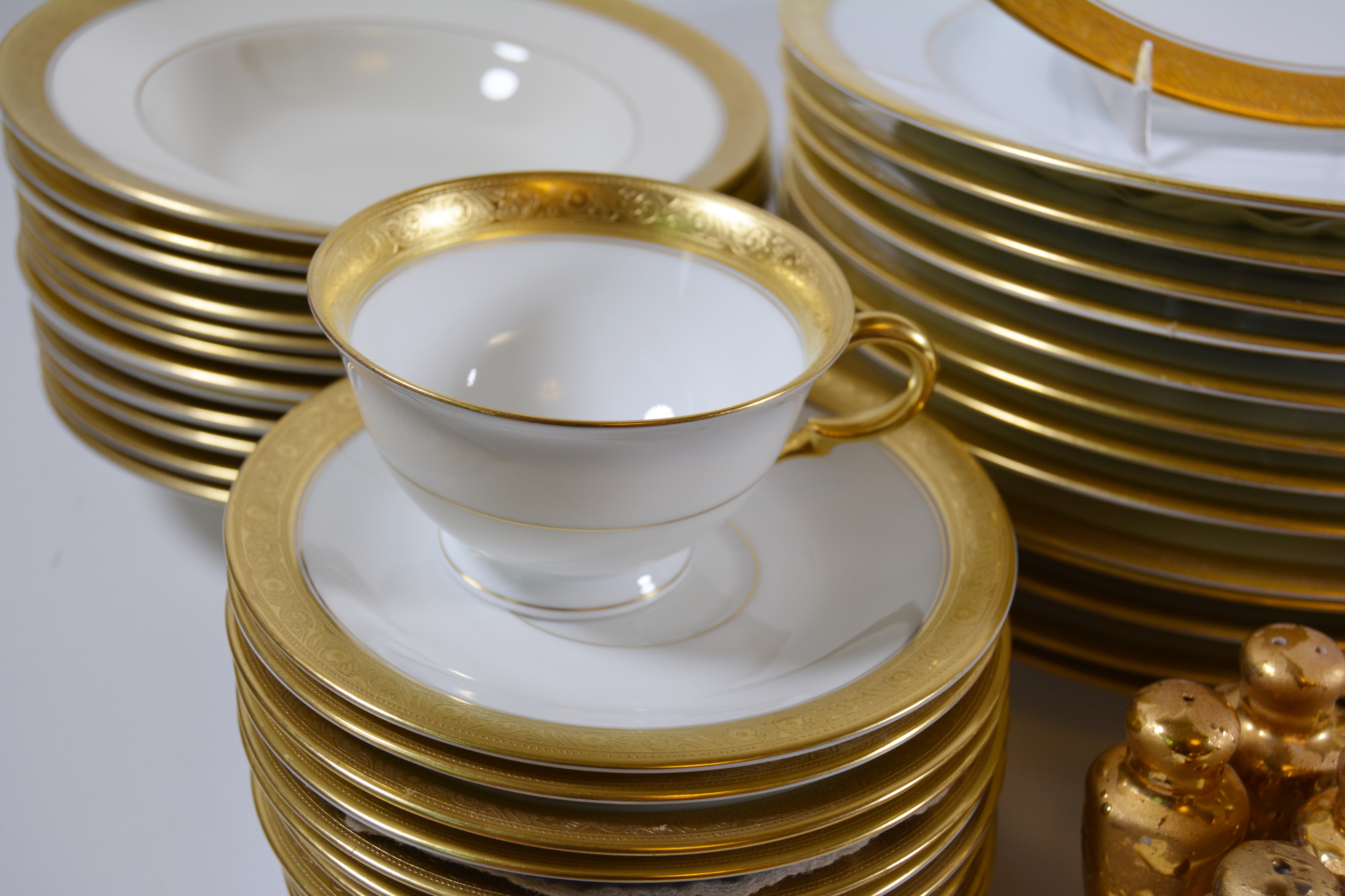 Pickard and Wheeling China Gilt Encrusted Dinnerware Collection