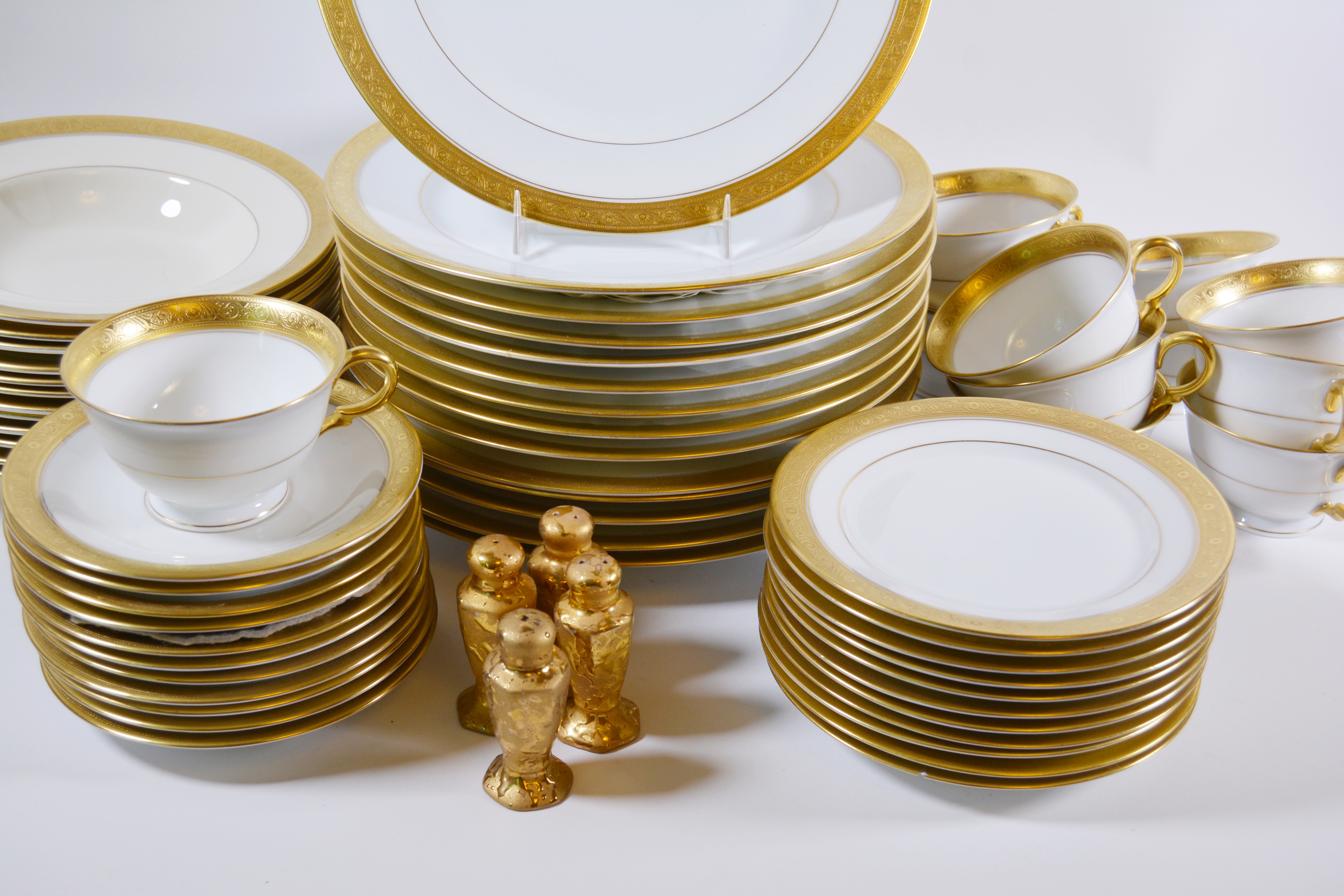 Pickard and Wheeling China Gilt Encrusted Dinnerware Collection