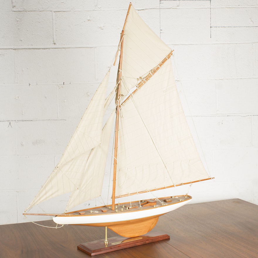 "Columbia 1899 - America's Cup Defender" Wooden and Canvas Yacht Model