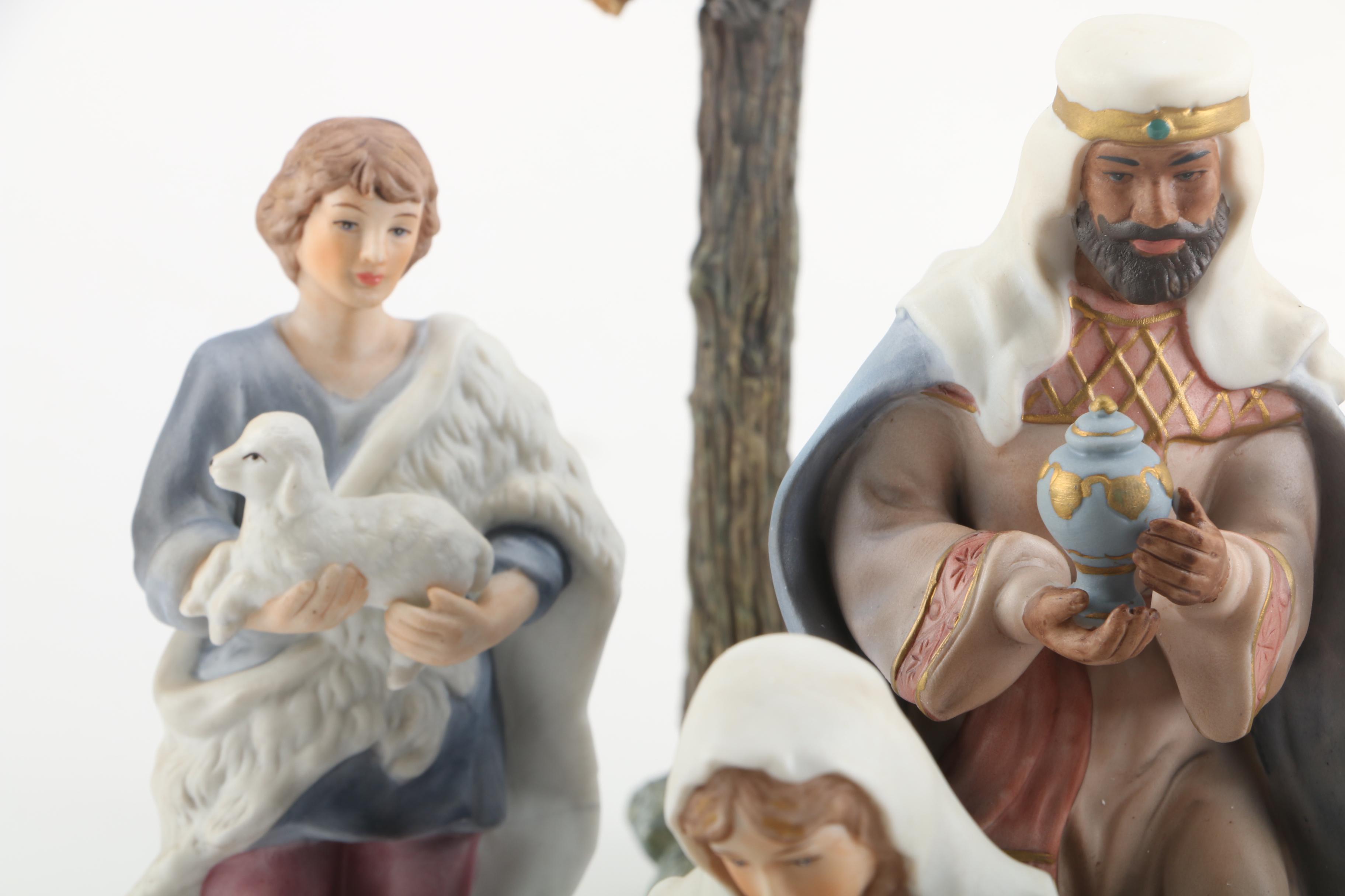 2005 Royal Doulton Porcelain "Classic Nativity" Set