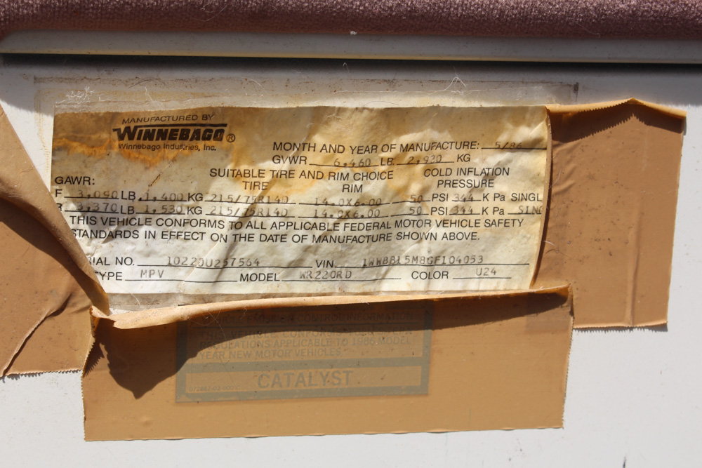 1986 Winnebago LeSharo Camper