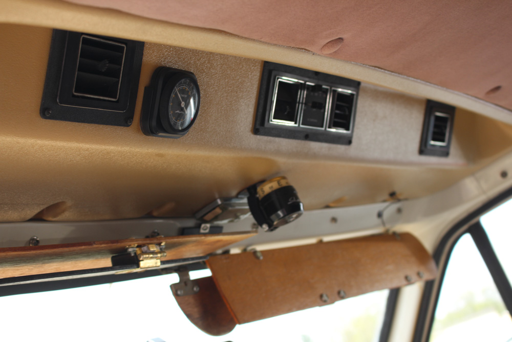 1986 Winnebago LeSharo Camper