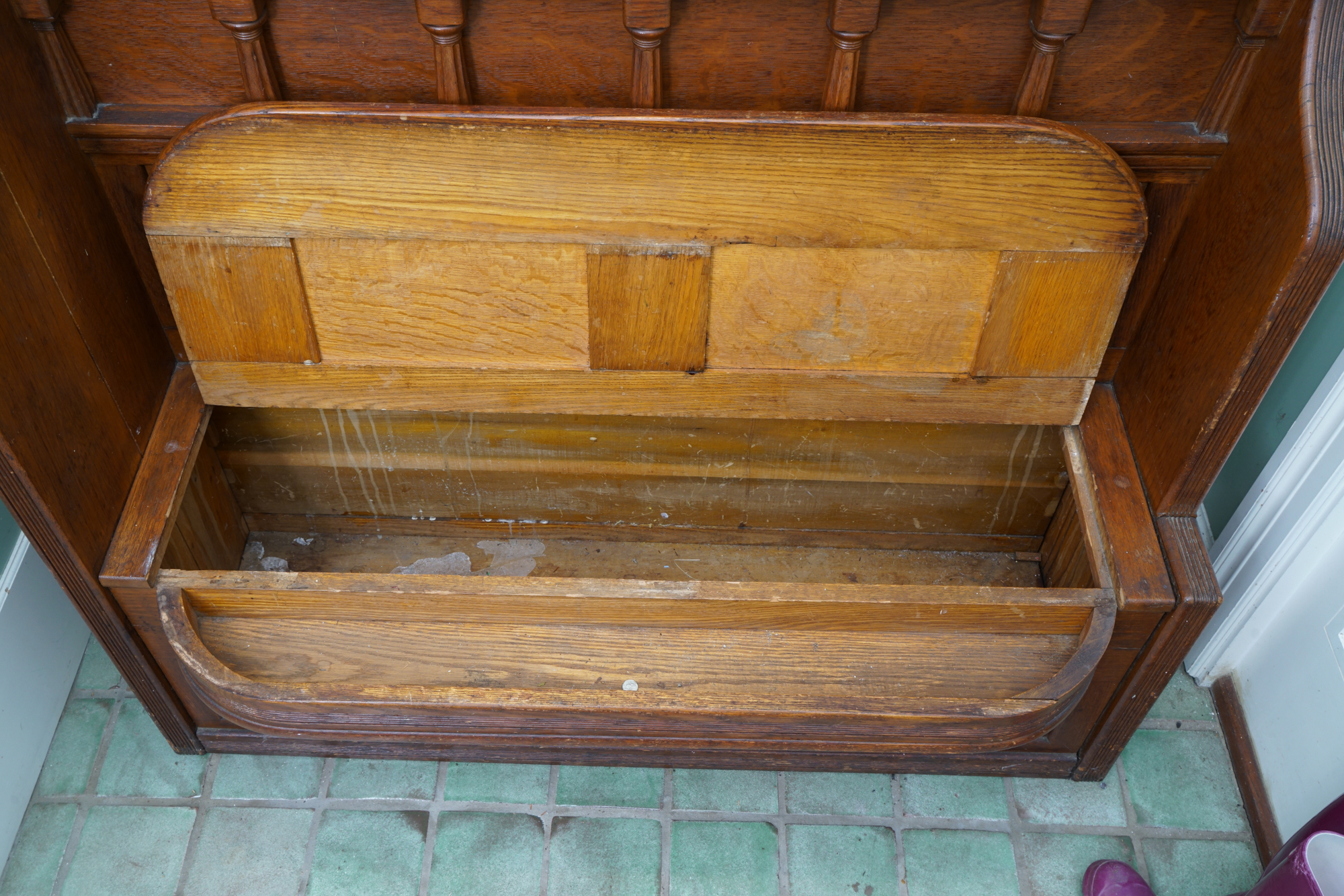 Antique Arts & Crafts Carved Oak Entryway Bench