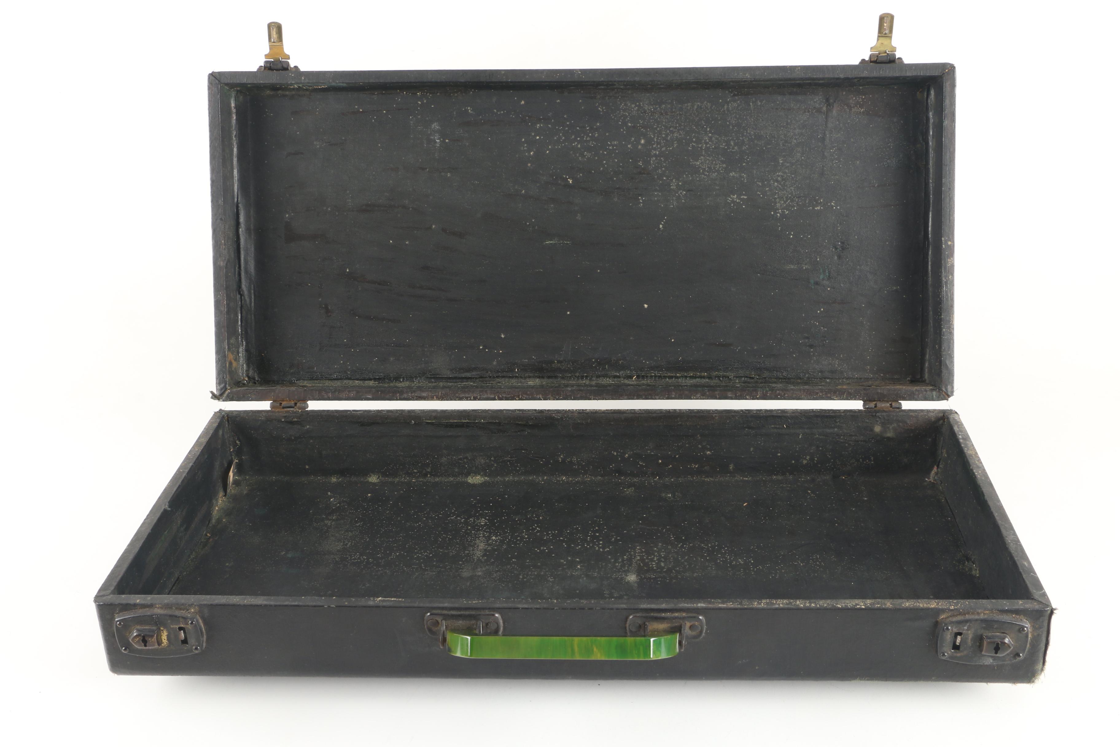 Chinese Mahjong Set with Case