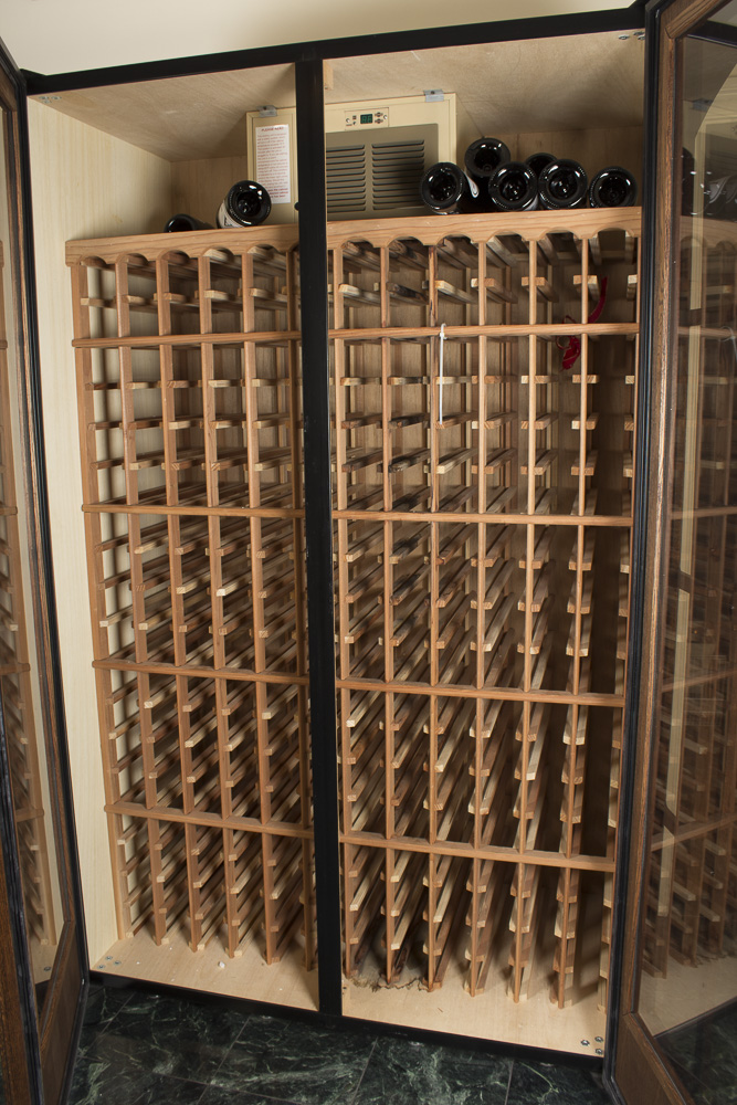 Oak Refrigerated Wine Cooler Cabinet