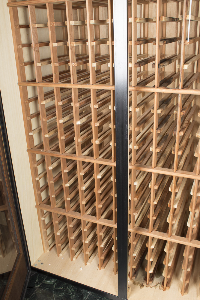 Oak Refrigerated Wine Cooler Cabinet