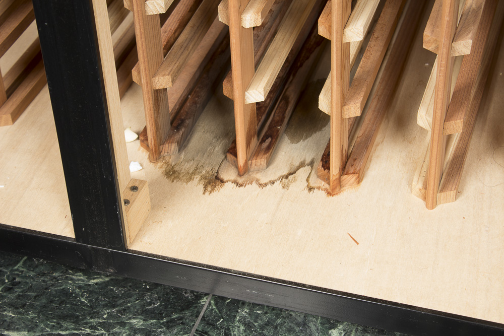 Oak Refrigerated Wine Cooler Cabinet