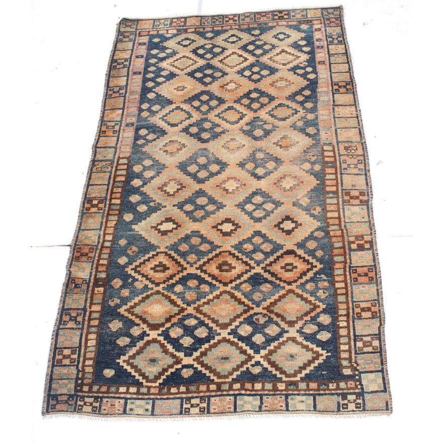 3'9 x 6'11 Semi-Antique Hand-Knotted Persian Qashqai Rug