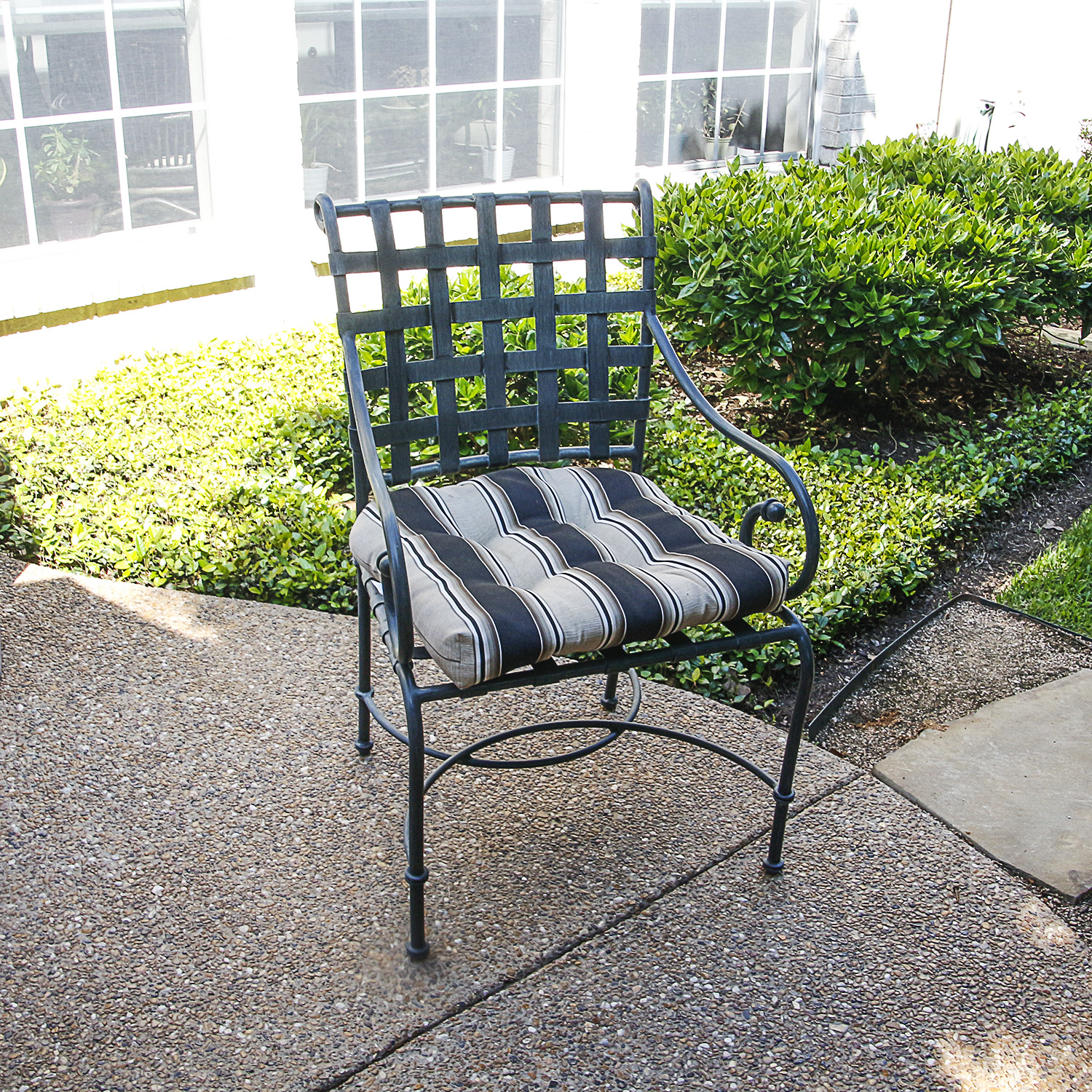 Brown Jordan Table and Four Chair Patio Set
