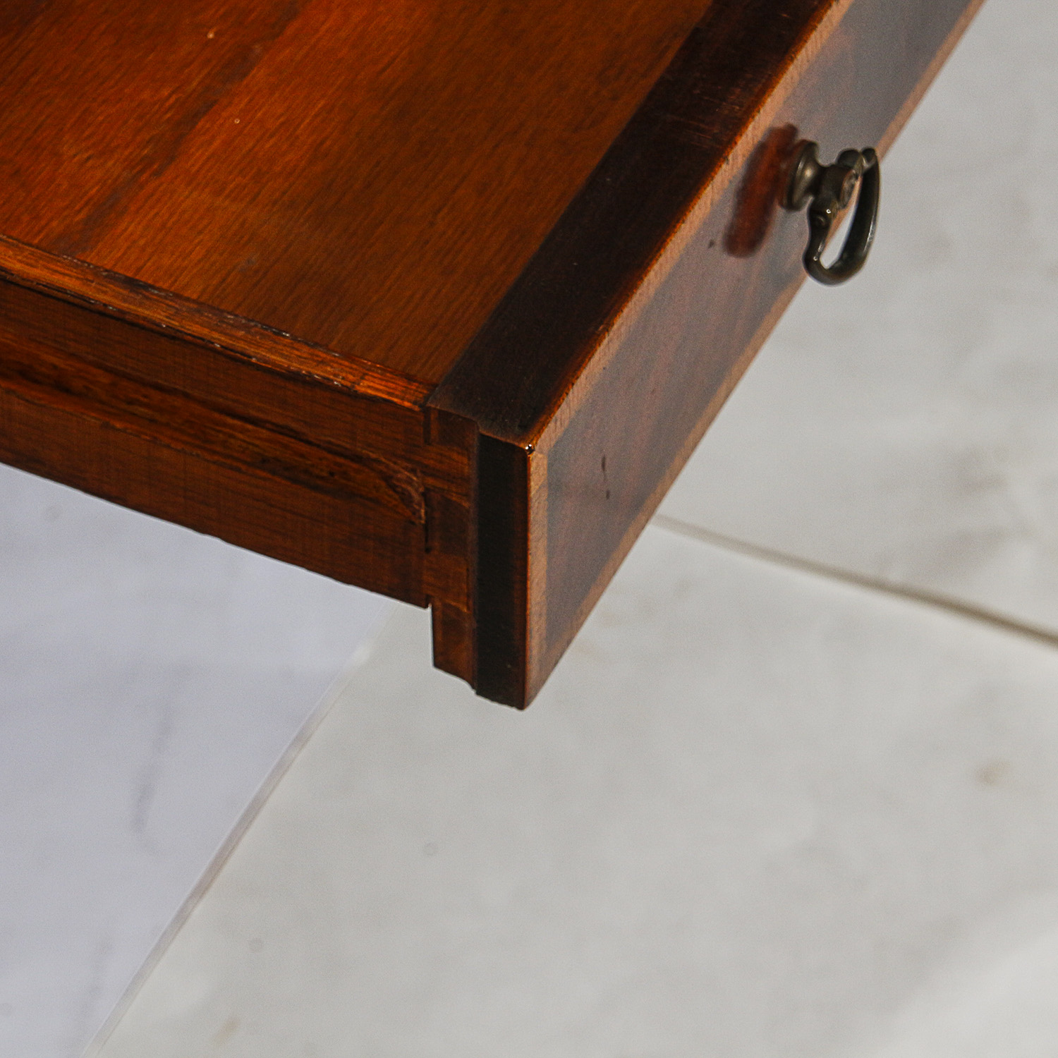 Vintage Duncan Phyfe Style Oval Coffee Table with Leather Inlay