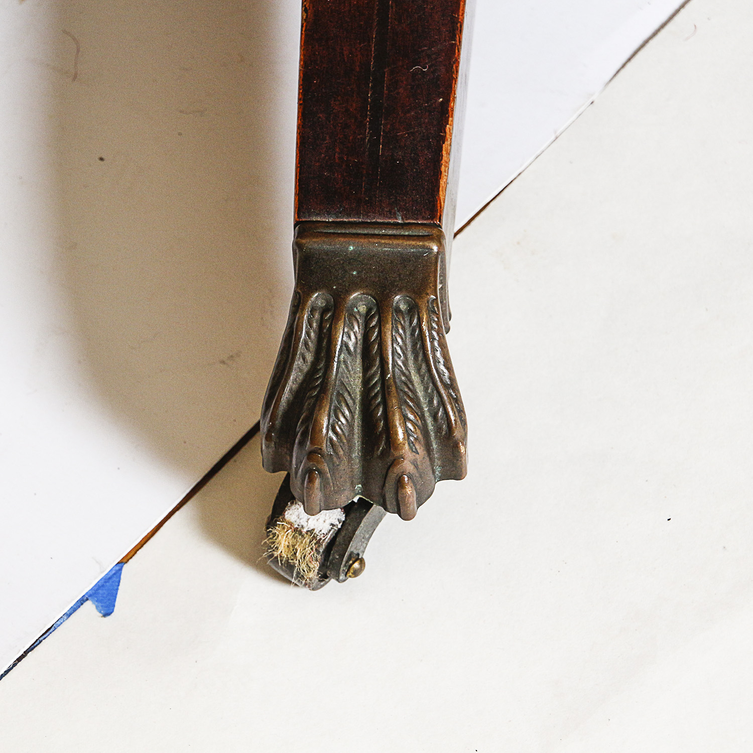 Vintage Duncan Phyfe Style Oval Coffee Table with Leather Inlay