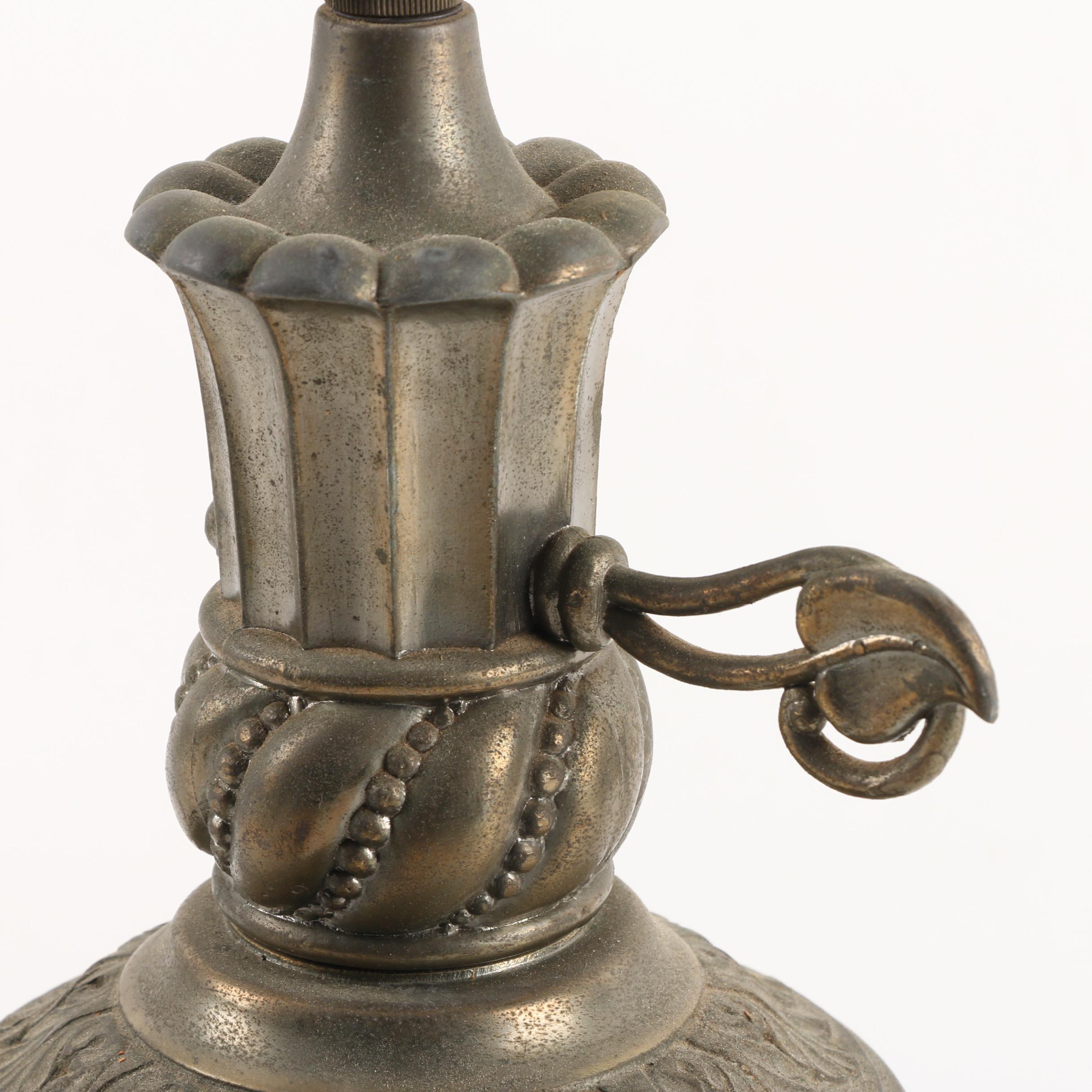 Vintage Brass Tone Scrolled Foliate Table Lamp