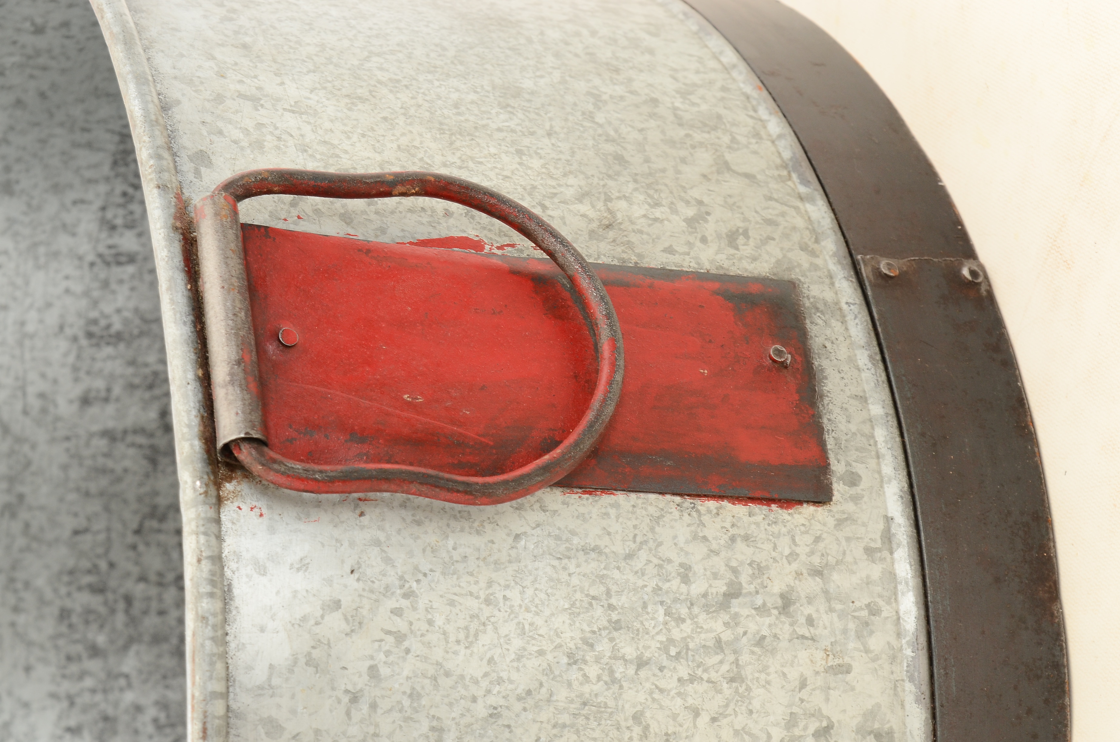 Galvanized Metal Watering Trough Buckets