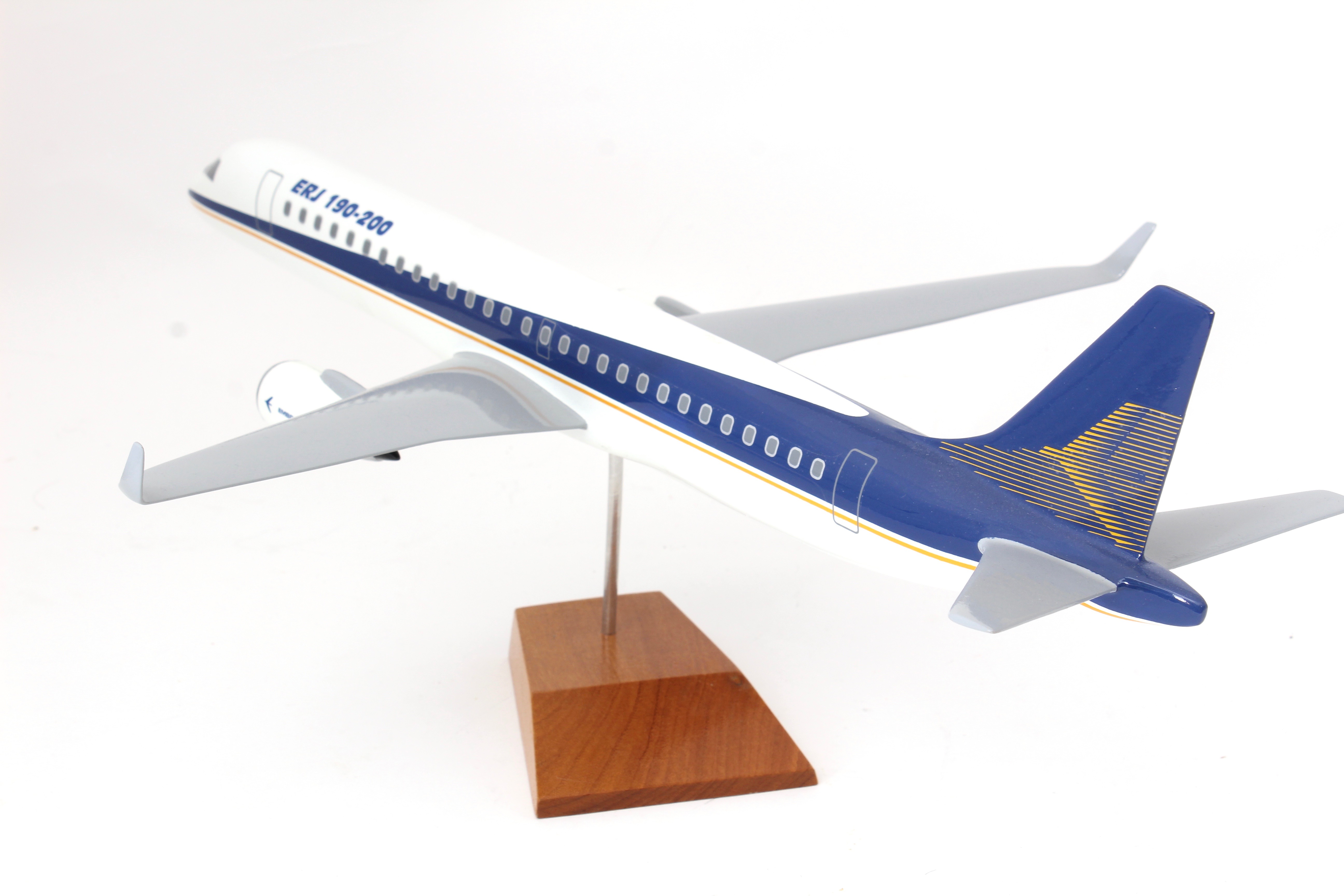 Embraer ERJ 190-200 Replica Model