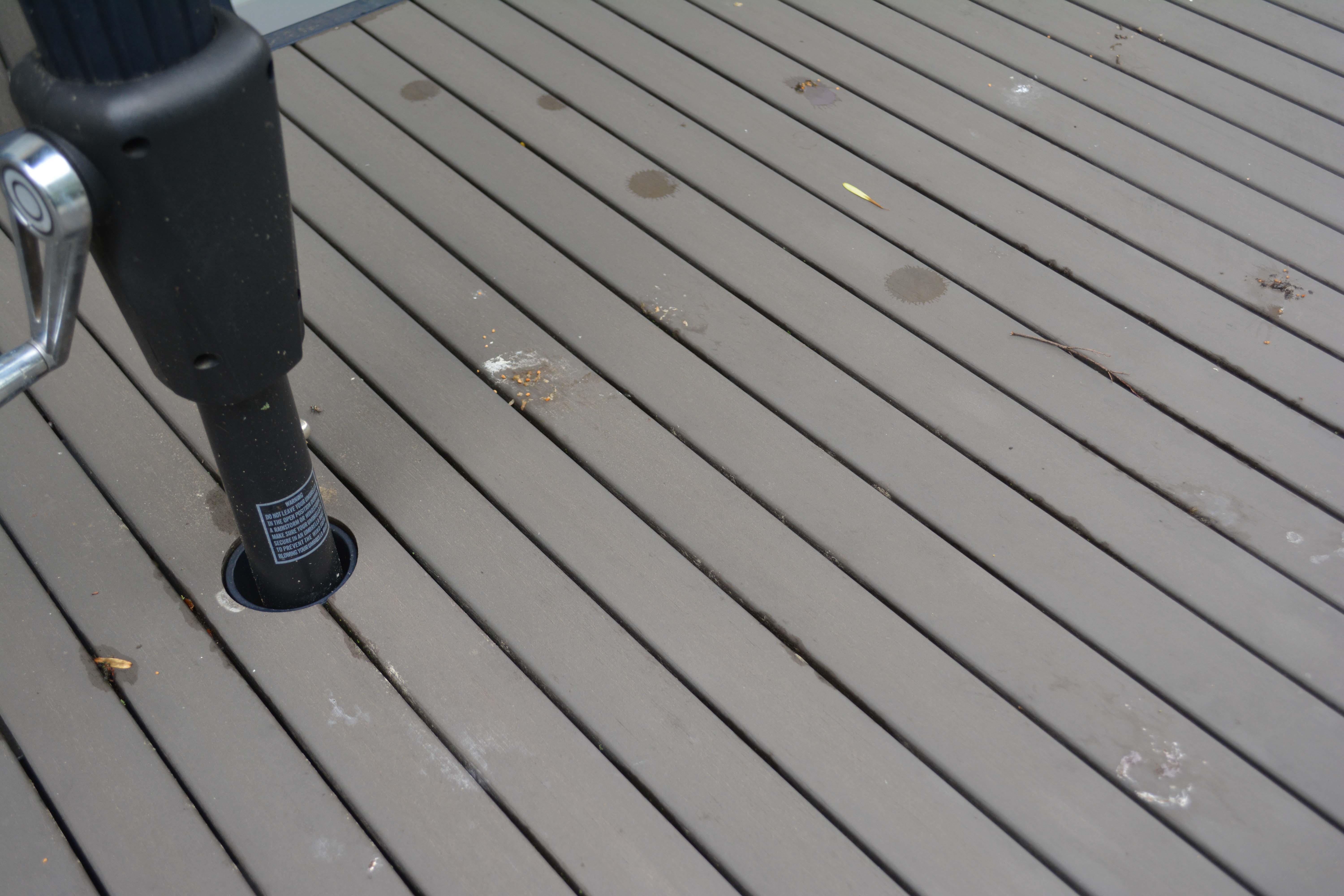 Crate and Barrel Patio Furniture Dining Set