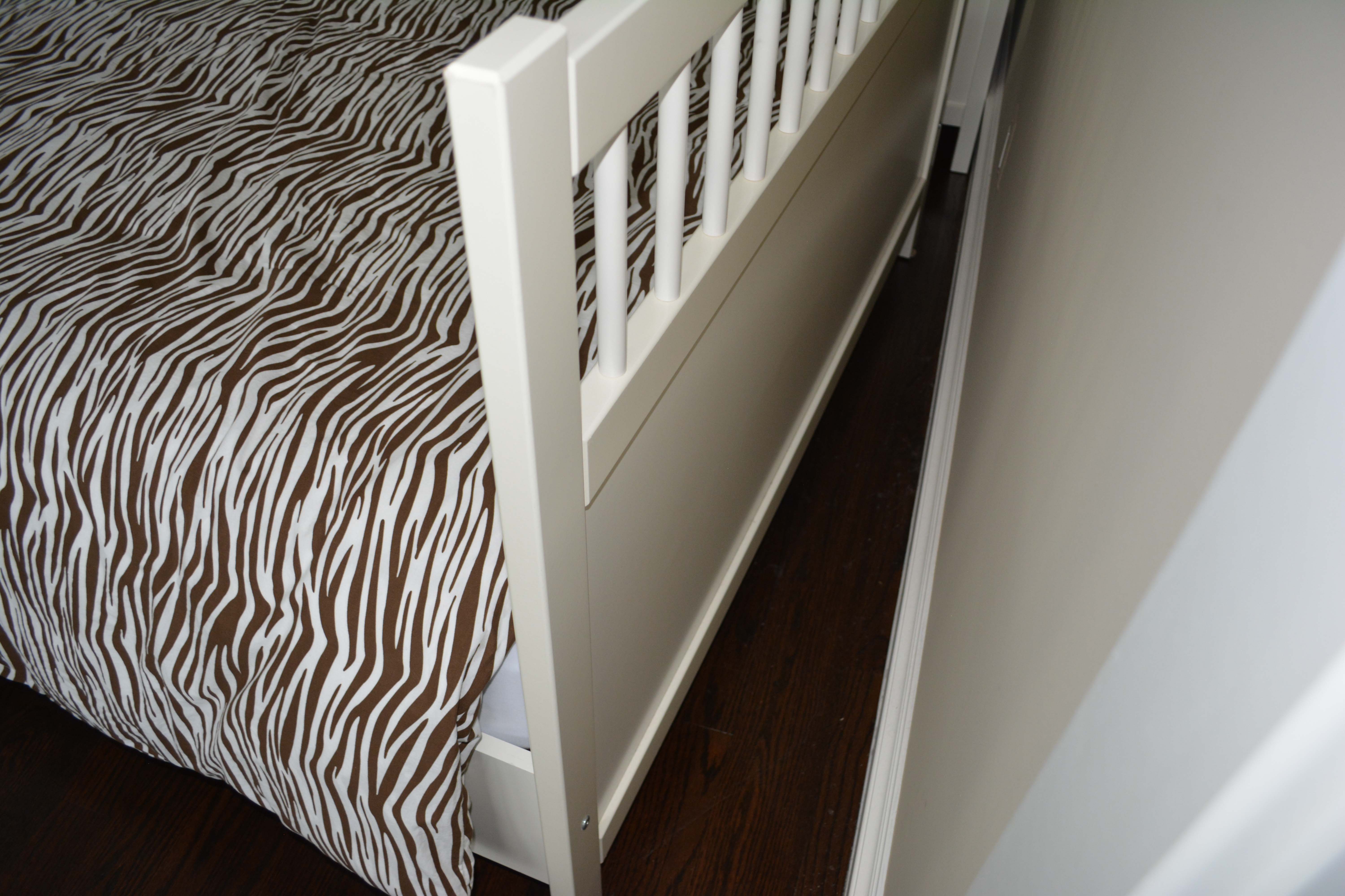 Contemporary White Queen Size Bed Frame