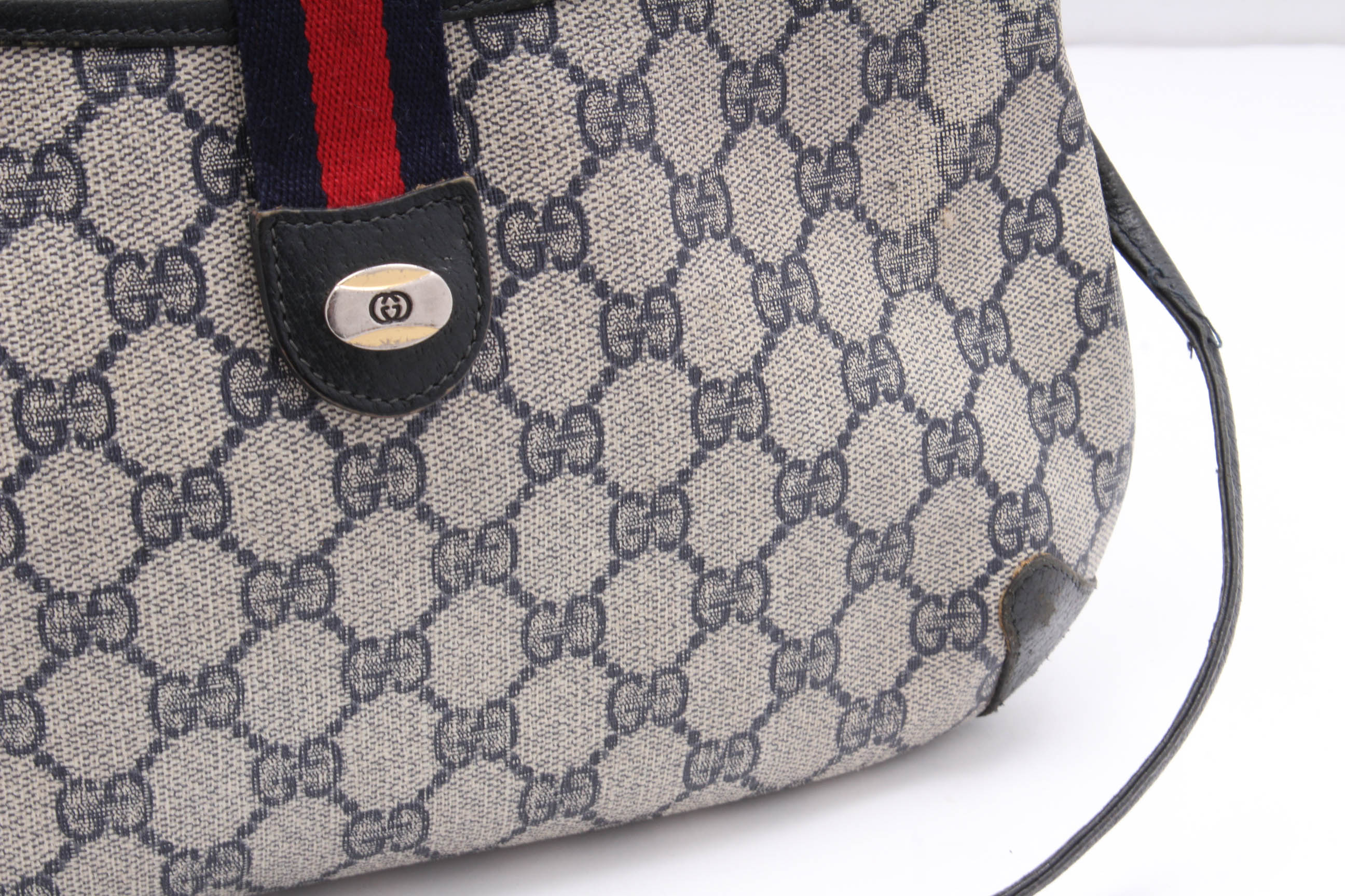 Vintage Gucci Leather Shoulder Bag