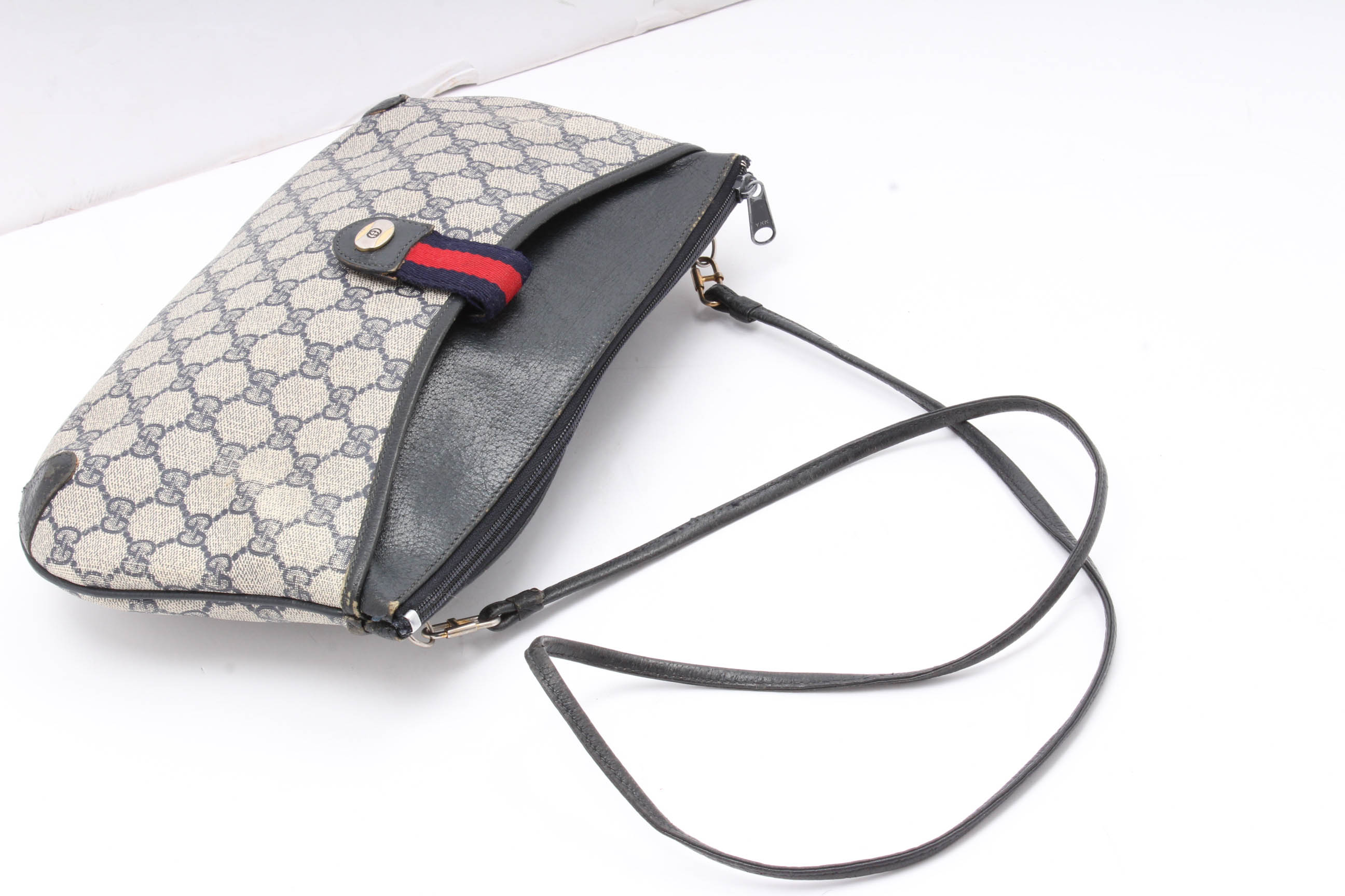 Vintage Gucci Leather Shoulder Bag