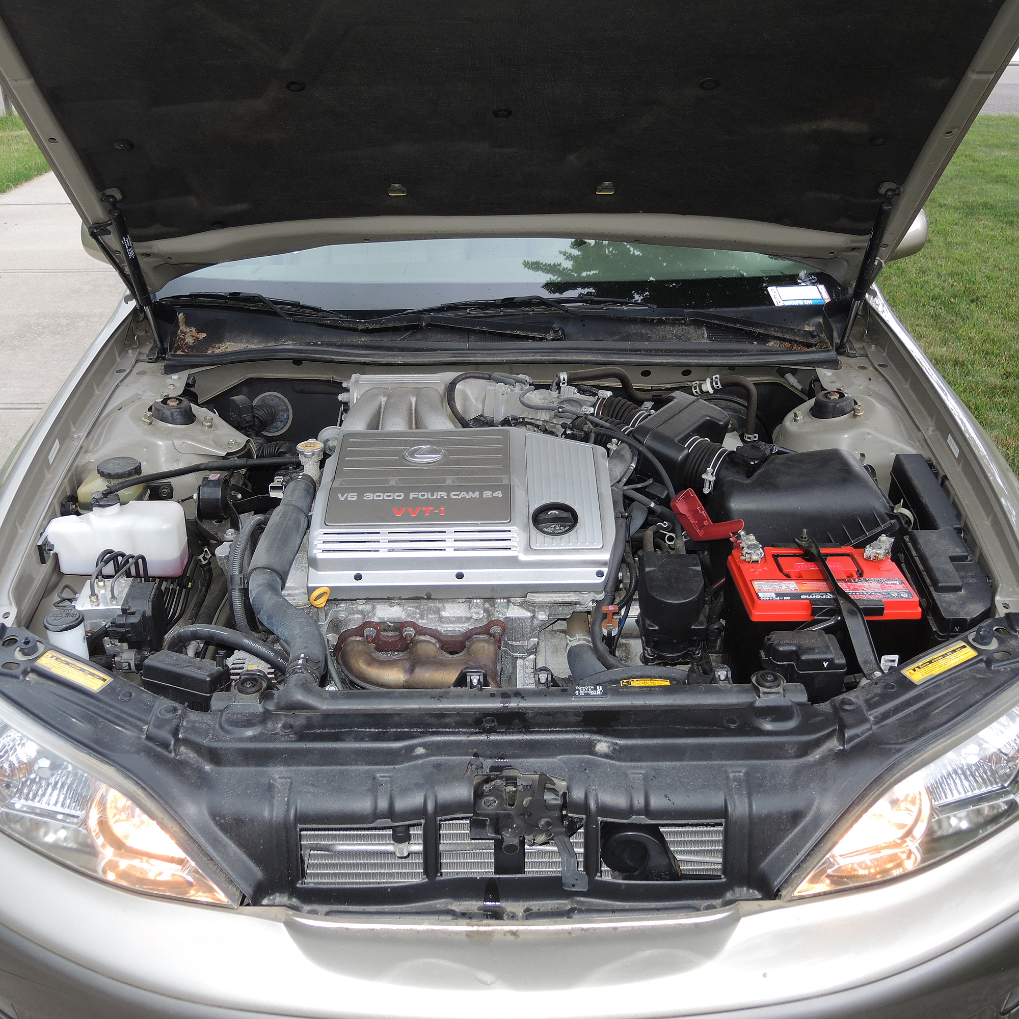 2000 Lexus ES300 Platinum Series Luxury Sedan