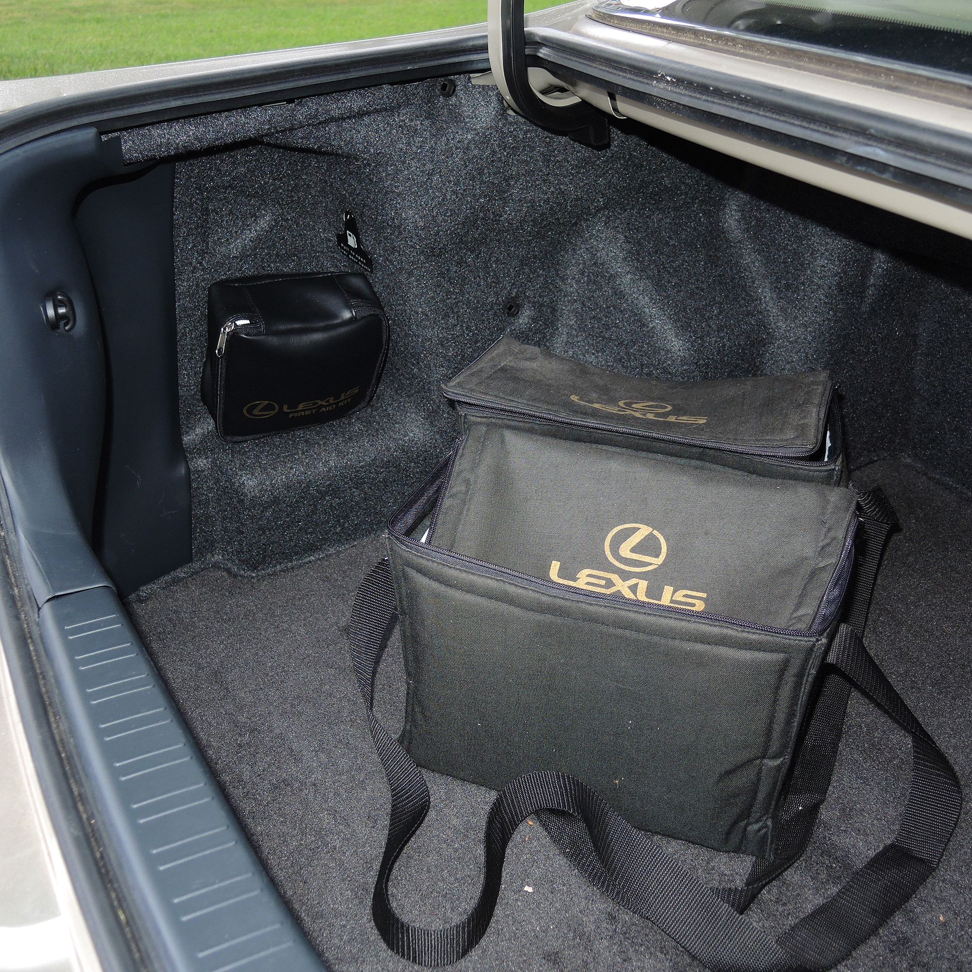 2000 Lexus ES300 Platinum Series Luxury Sedan