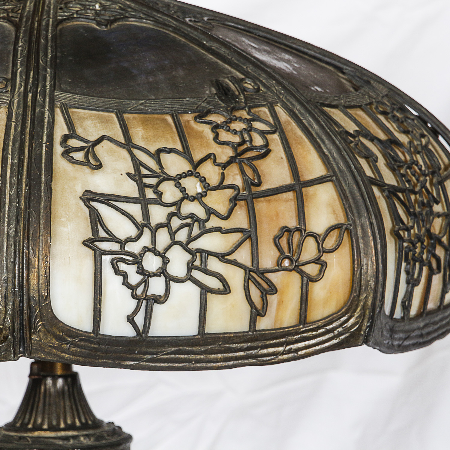 Early 20th Century B & H Style Art Nouveau Slag Glass and Metal Table Lamp