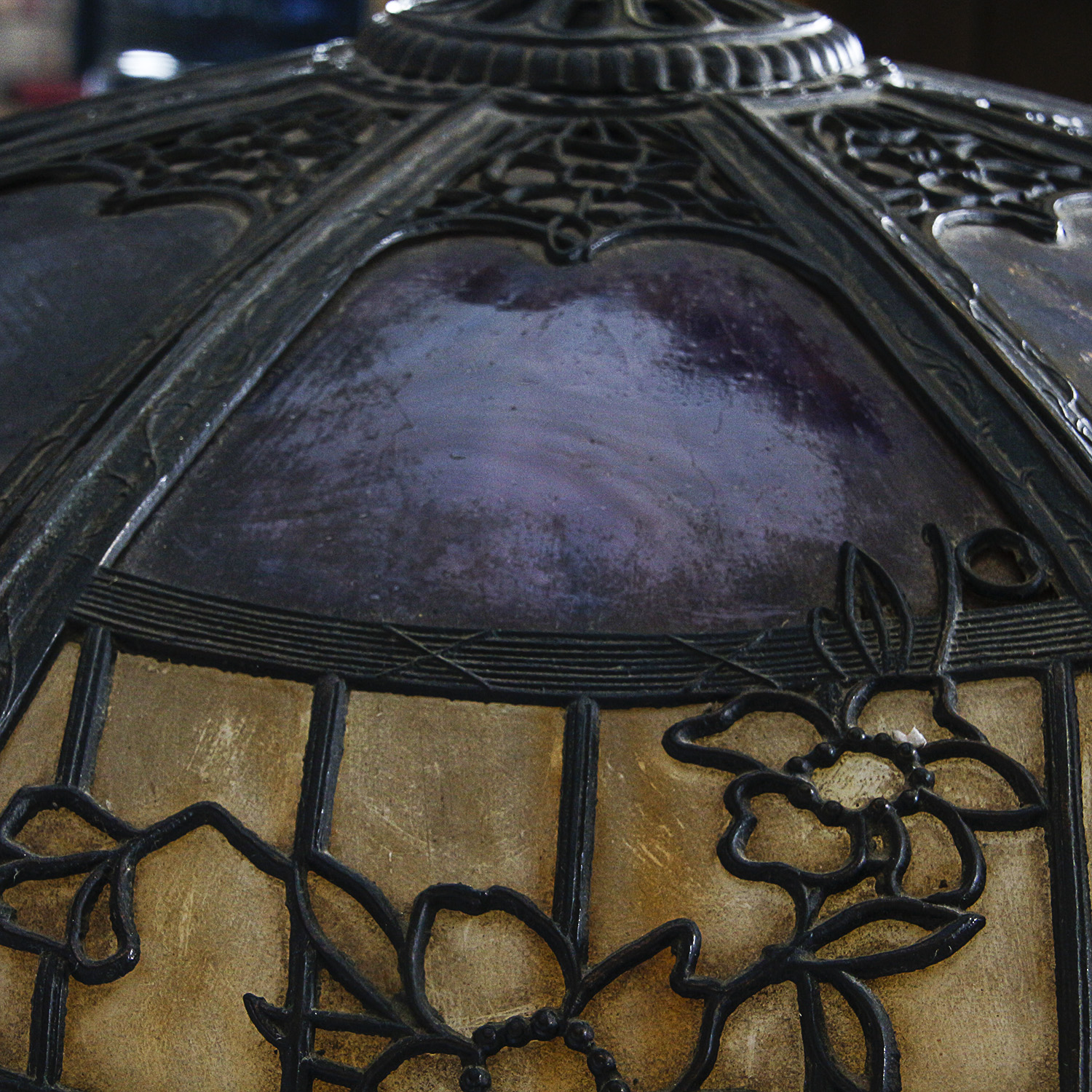 Early 20th Century B & H Style Art Nouveau Slag Glass and Metal Table Lamp