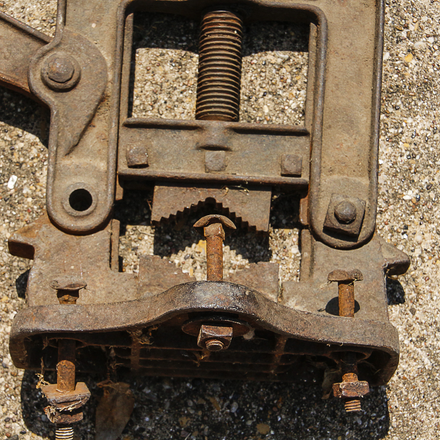 Bench Mount Yoke Pipe Vise