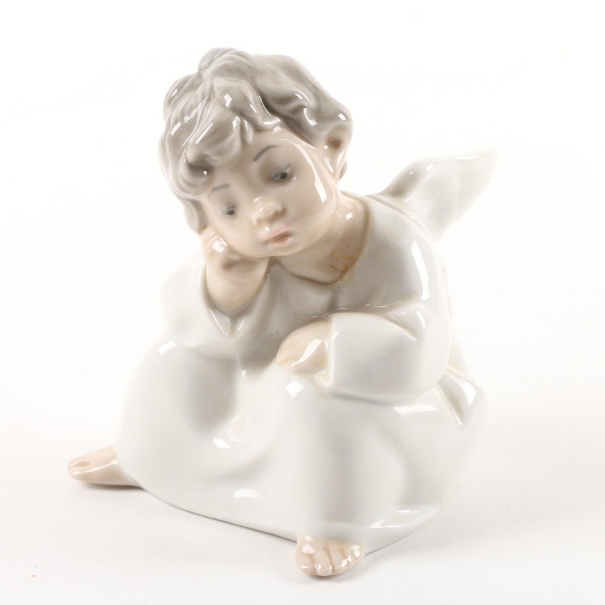 Lladró "Dreaming Angel" Porcelain Figurine