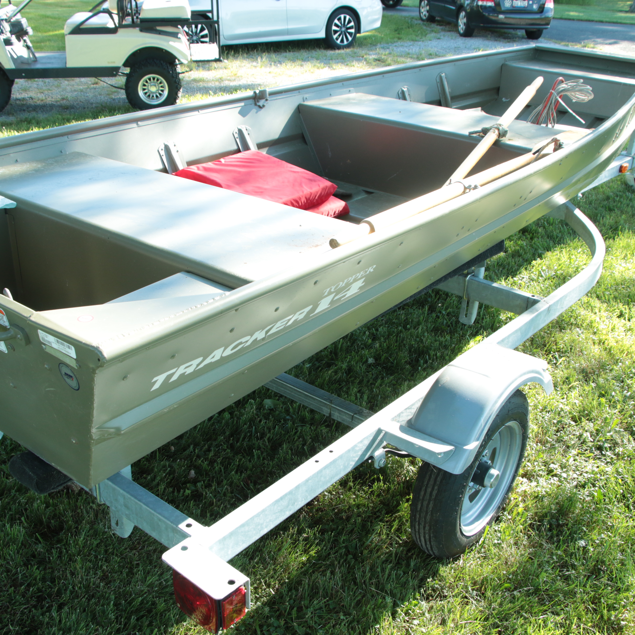 Tracker Topper 1436 Jon Boat And Yacht Club Trailer