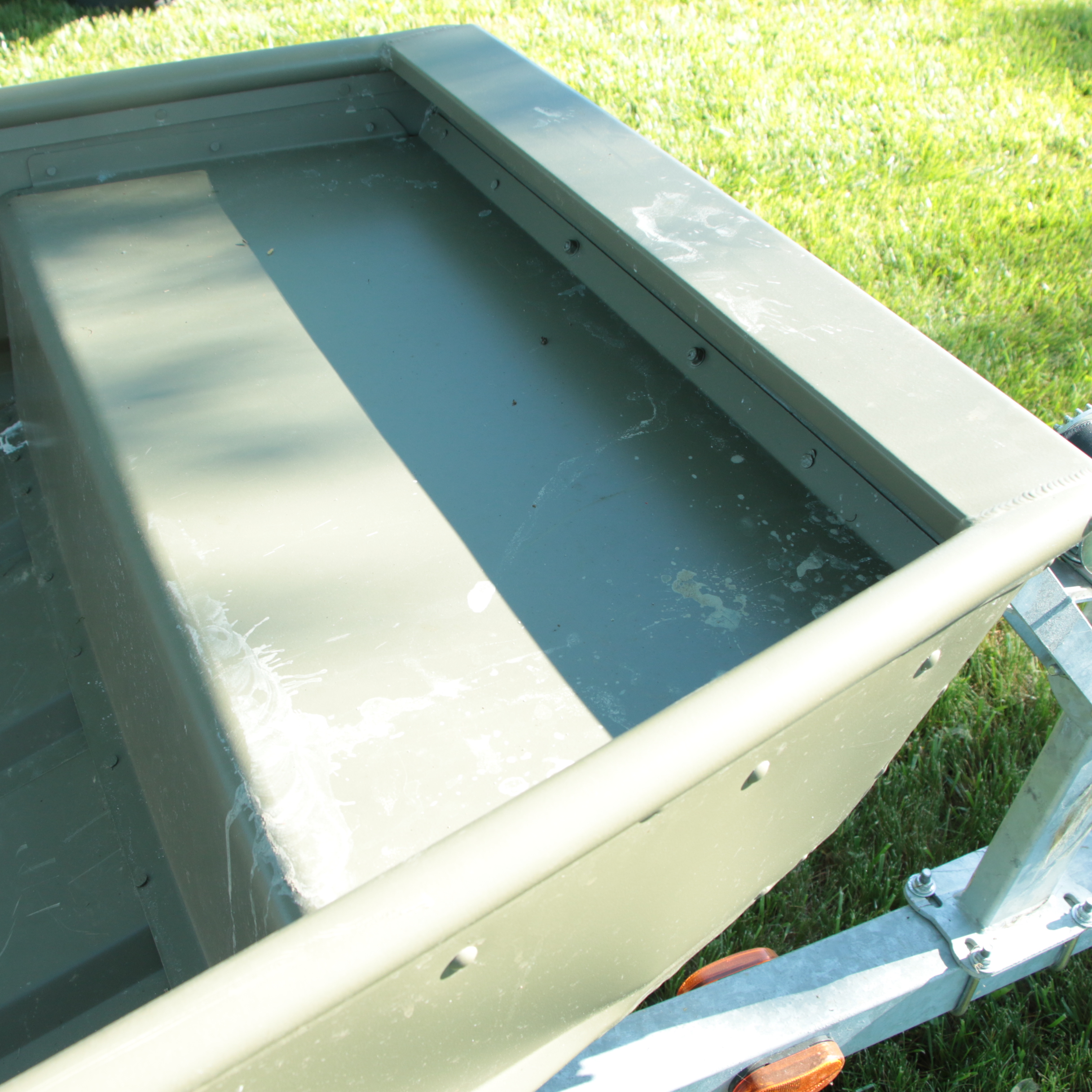 Tracker Topper 1436 Jon Boat And Yacht Club Trailer