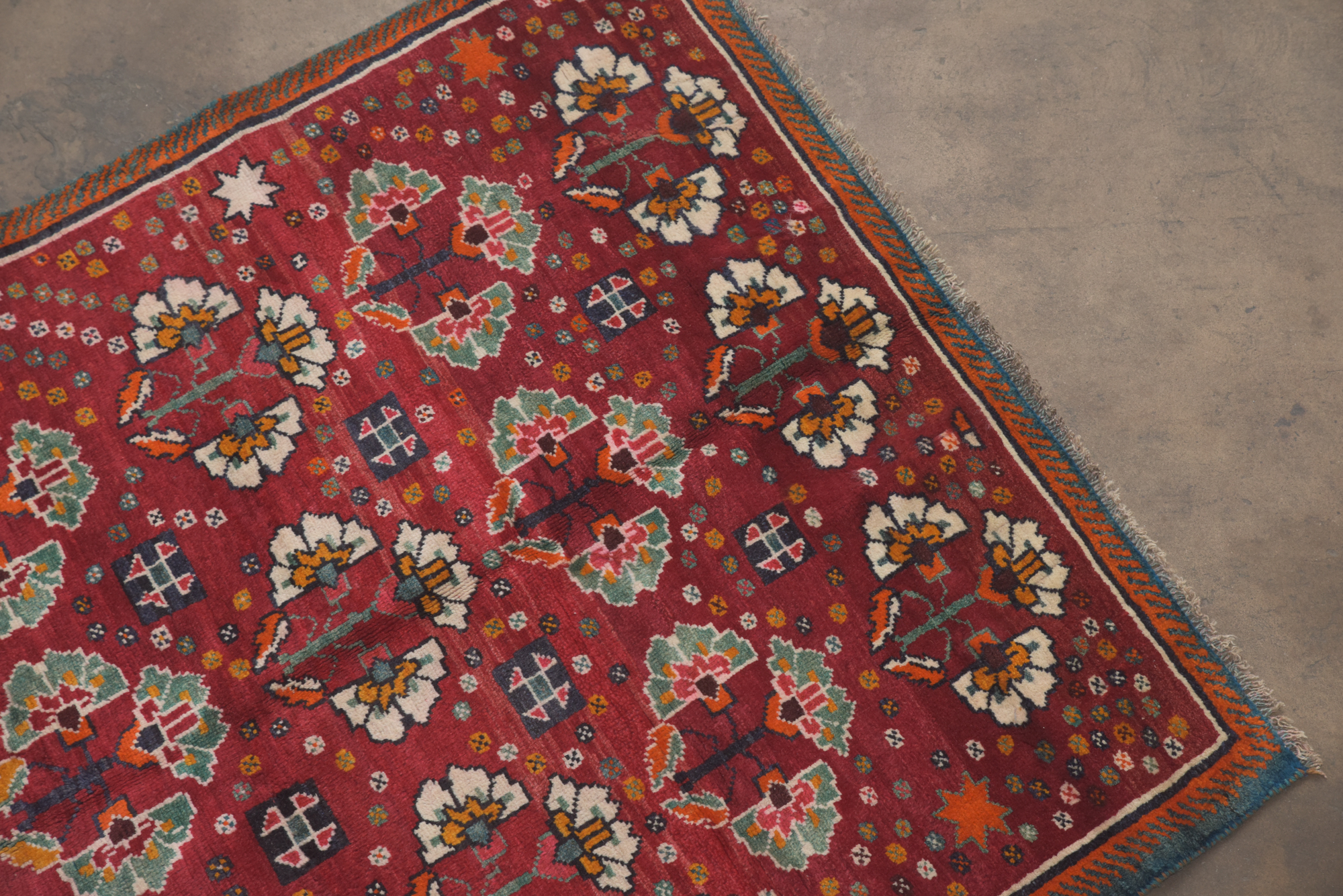 Hand-Knotted Persian Qashqai Wool Area Rug