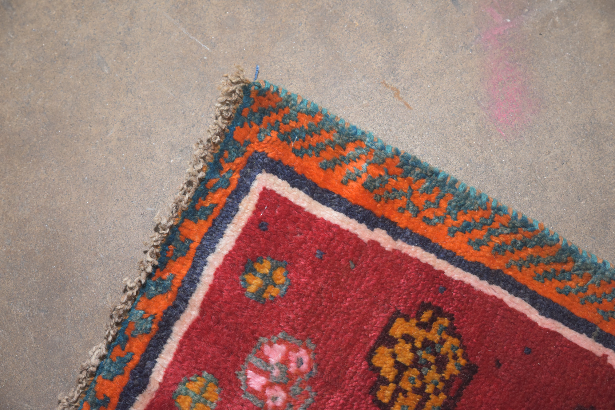 Hand-Knotted Persian Qashqai Wool Area Rug