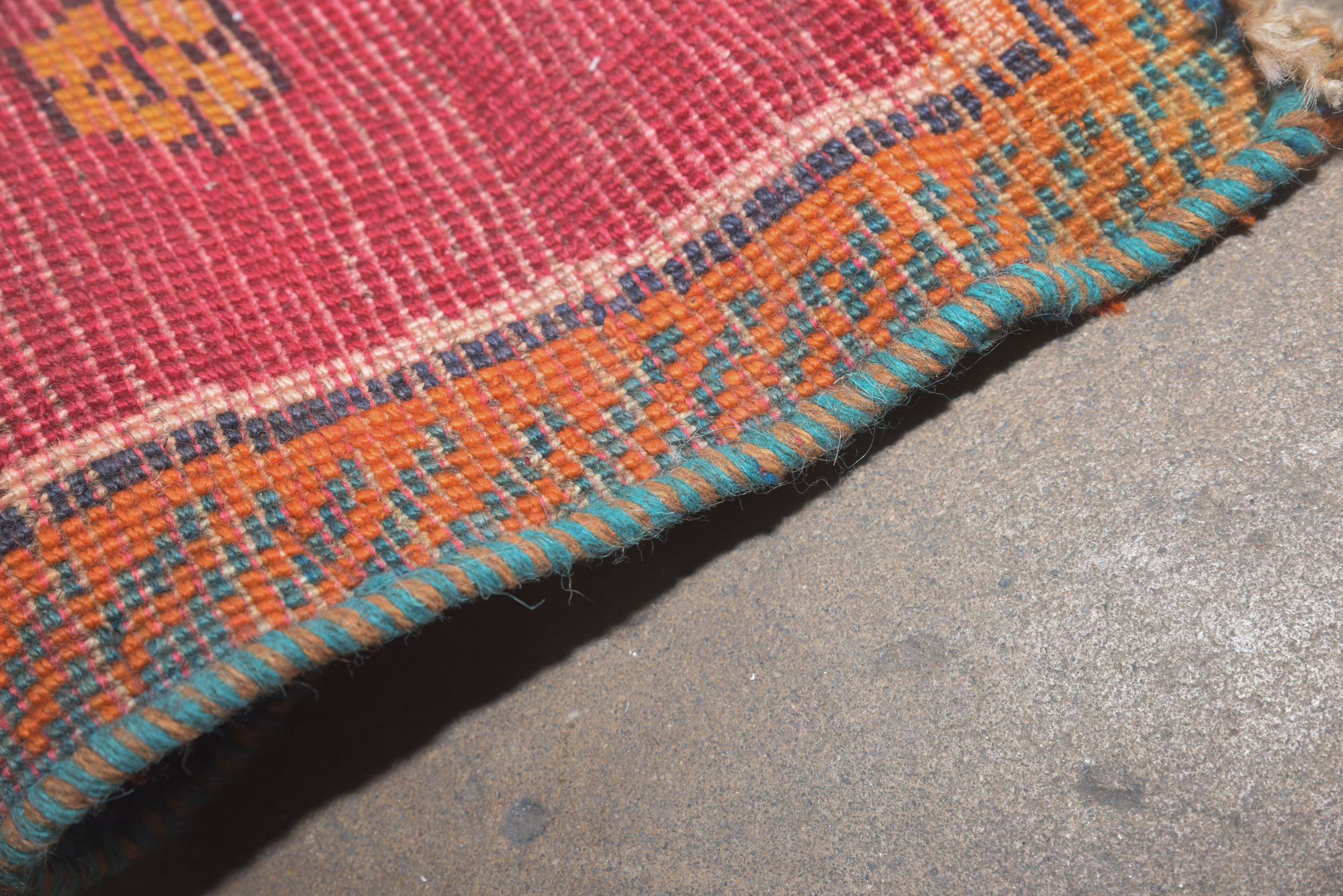 Hand-Knotted Persian Qashqai Wool Area Rug