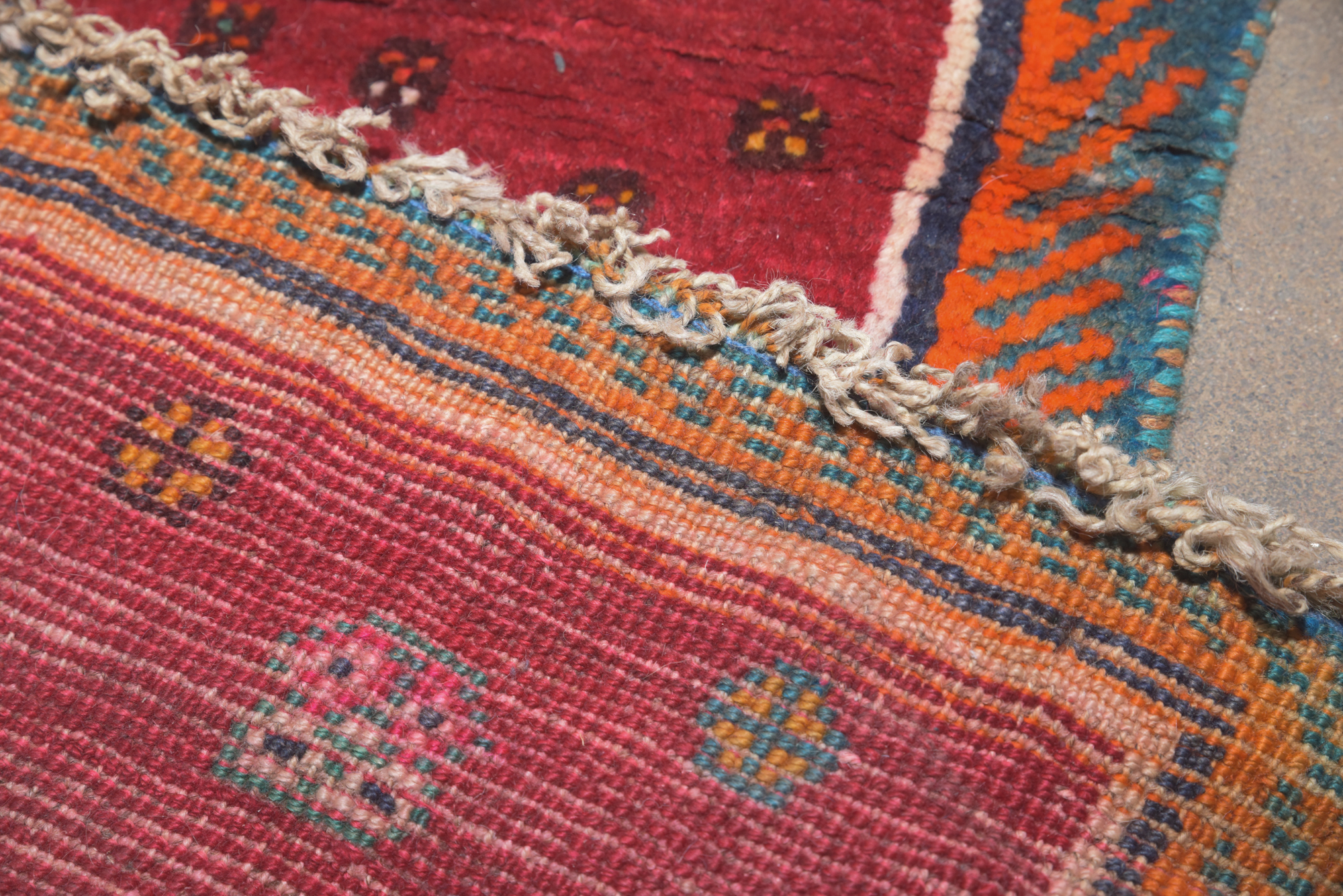 Hand-Knotted Persian Qashqai Wool Area Rug