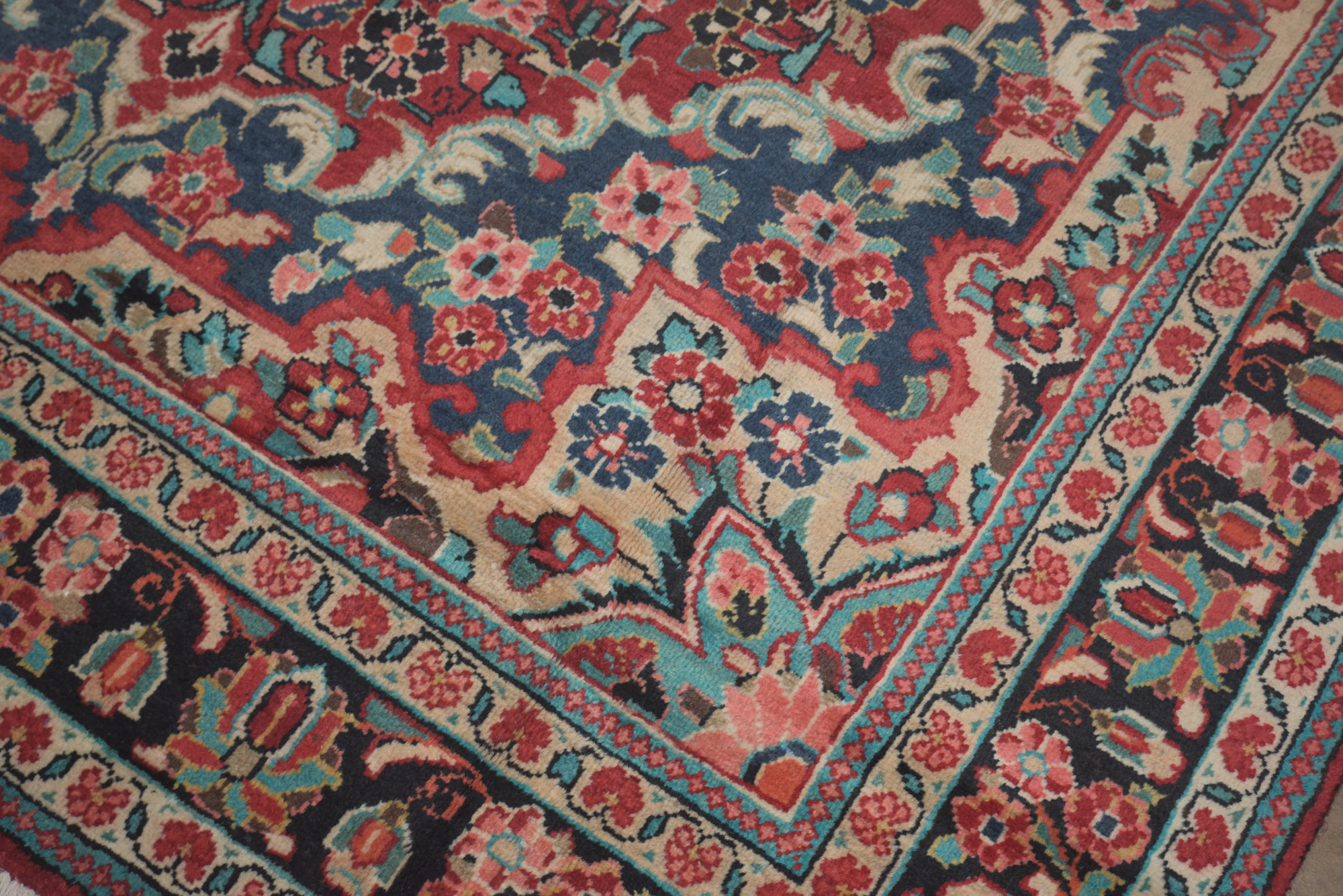 Hand-Knotted Persian Kashan Wool Area Rug