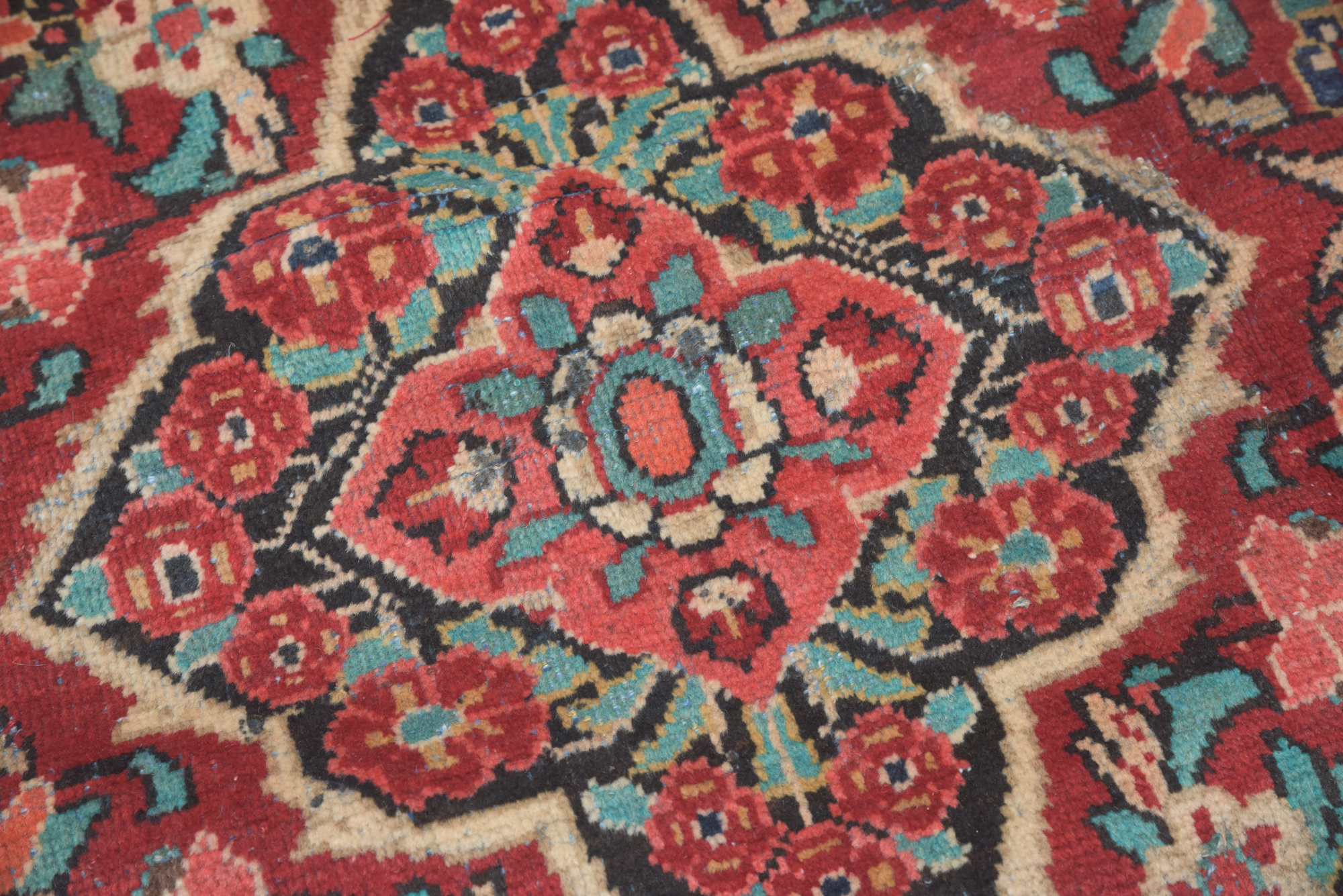 Hand-Knotted Persian Kashan Wool Area Rug
