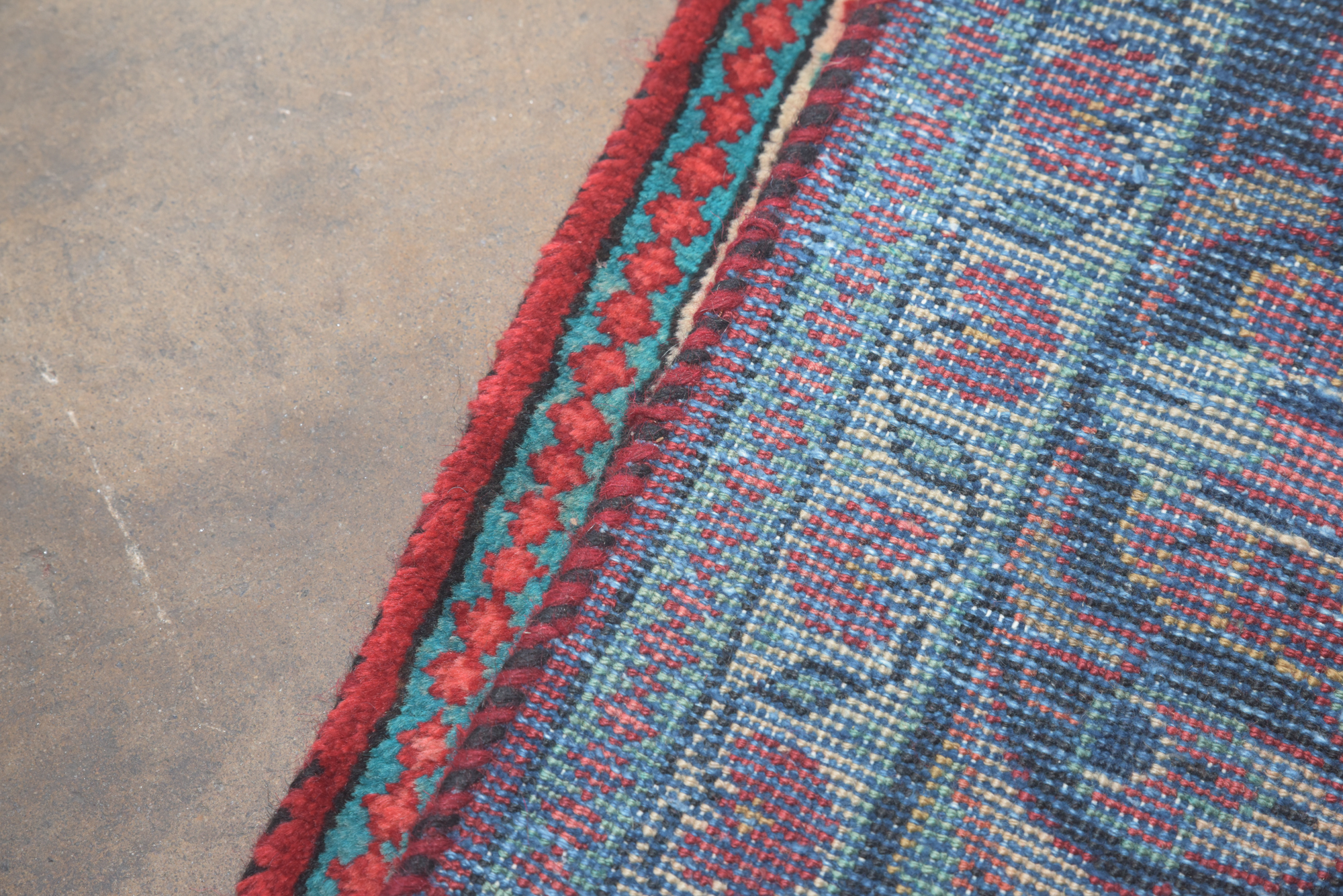 Hand-Knotted Persian Kashan Wool Area Rug