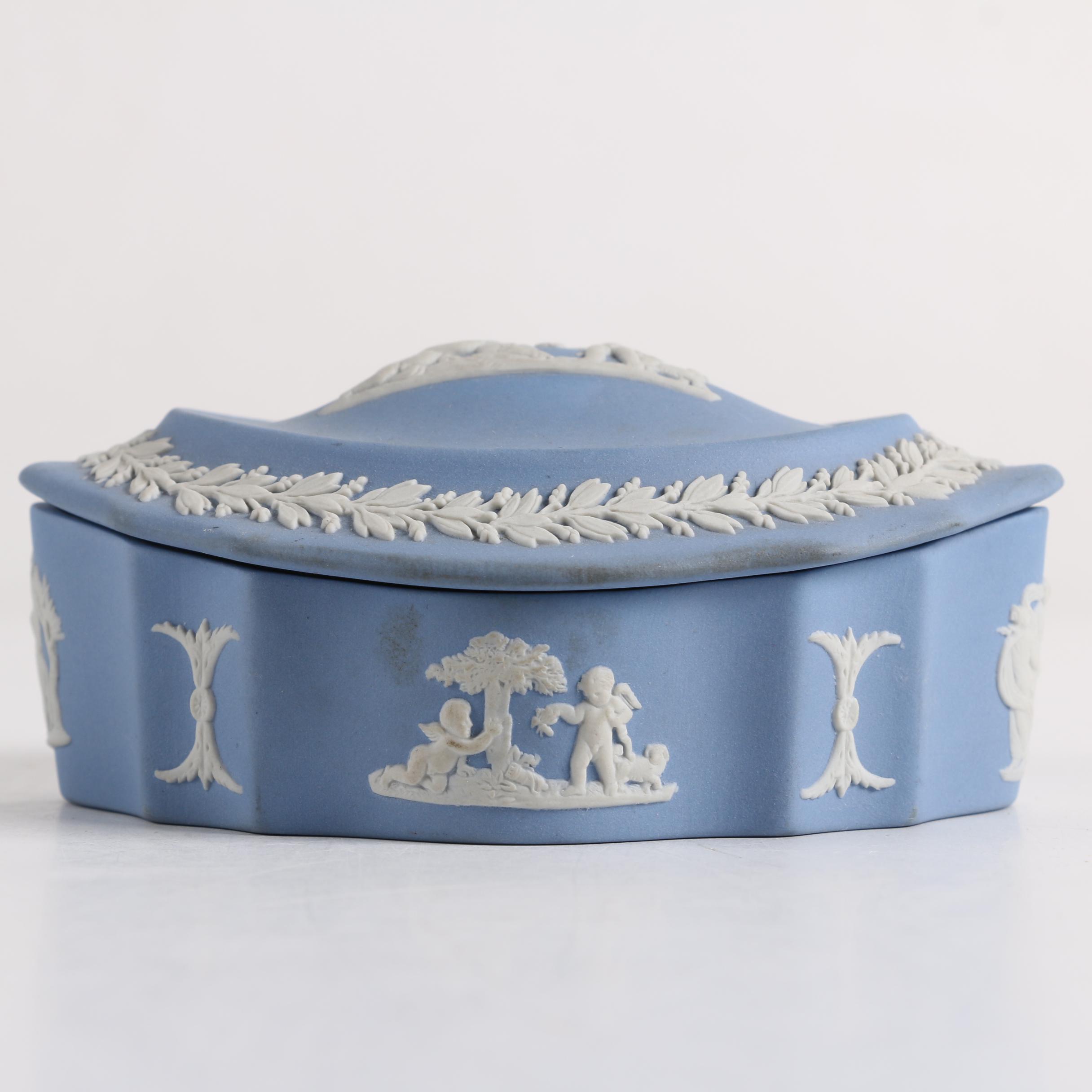 Wedgwood Jasperware Trinket Box and Ash Receiver