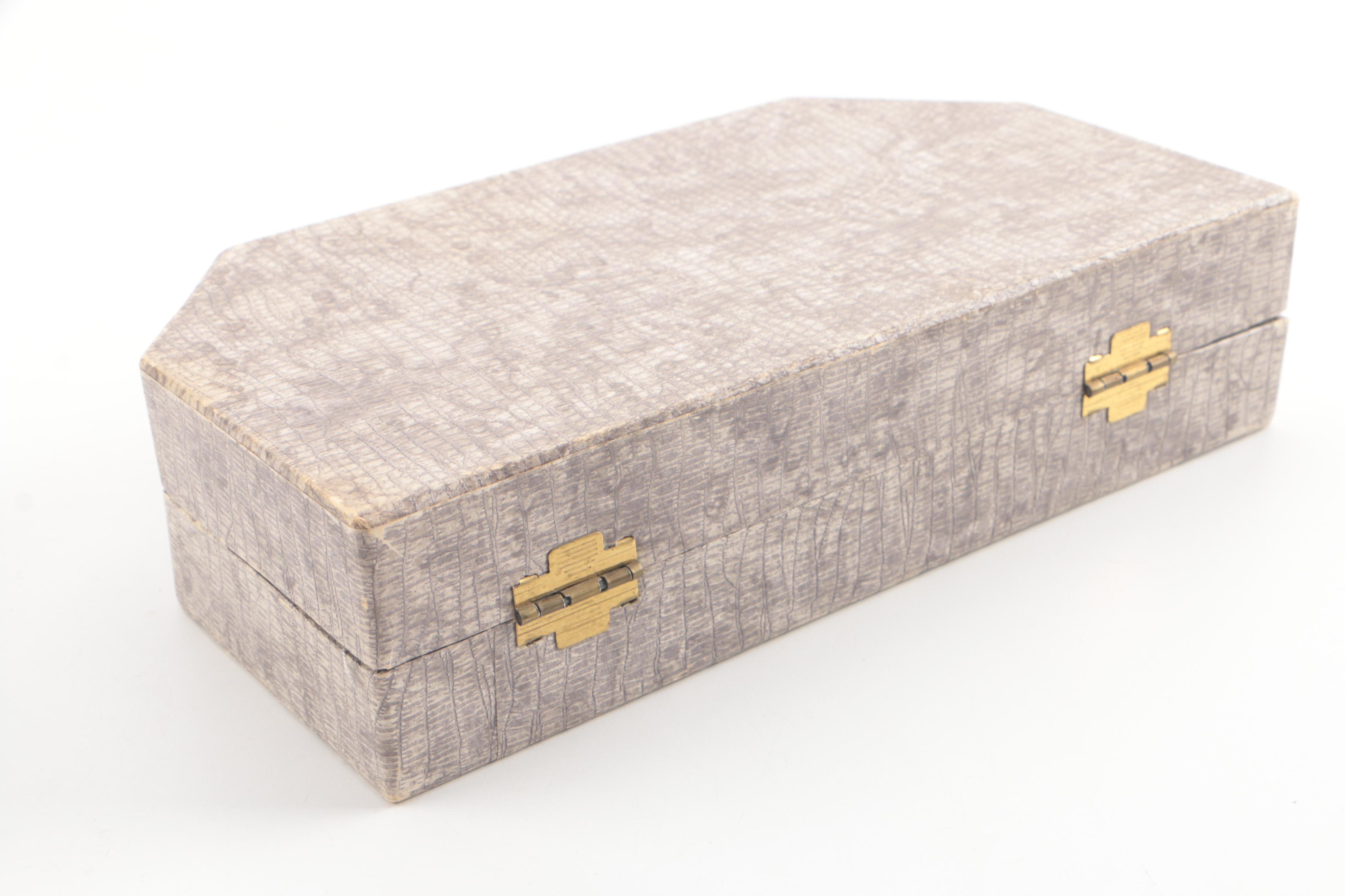 A.E. Lewis & Co. Porcelain Handled Sheffield Stainless Steel Butter Knife Set