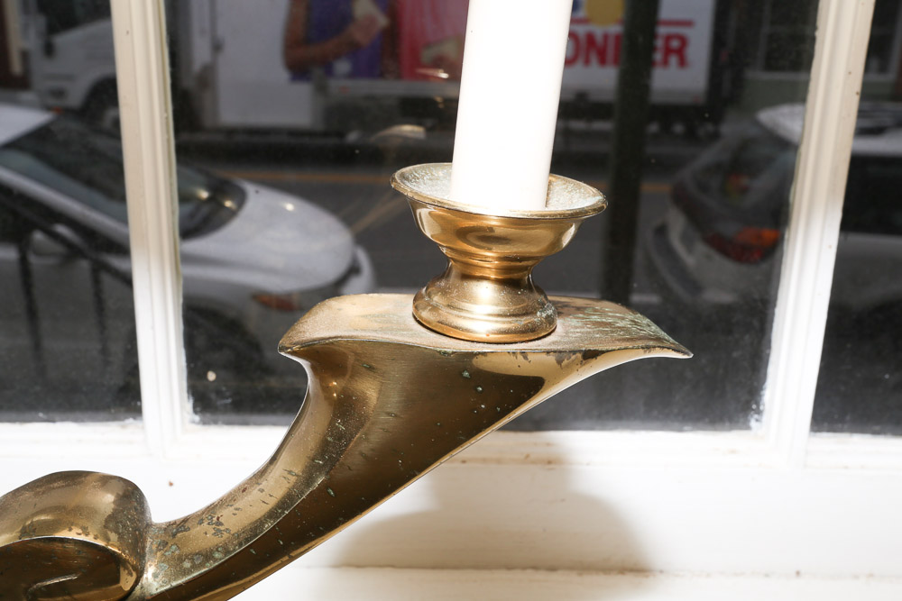 Vintage Gold Tone Metal Table Lamp